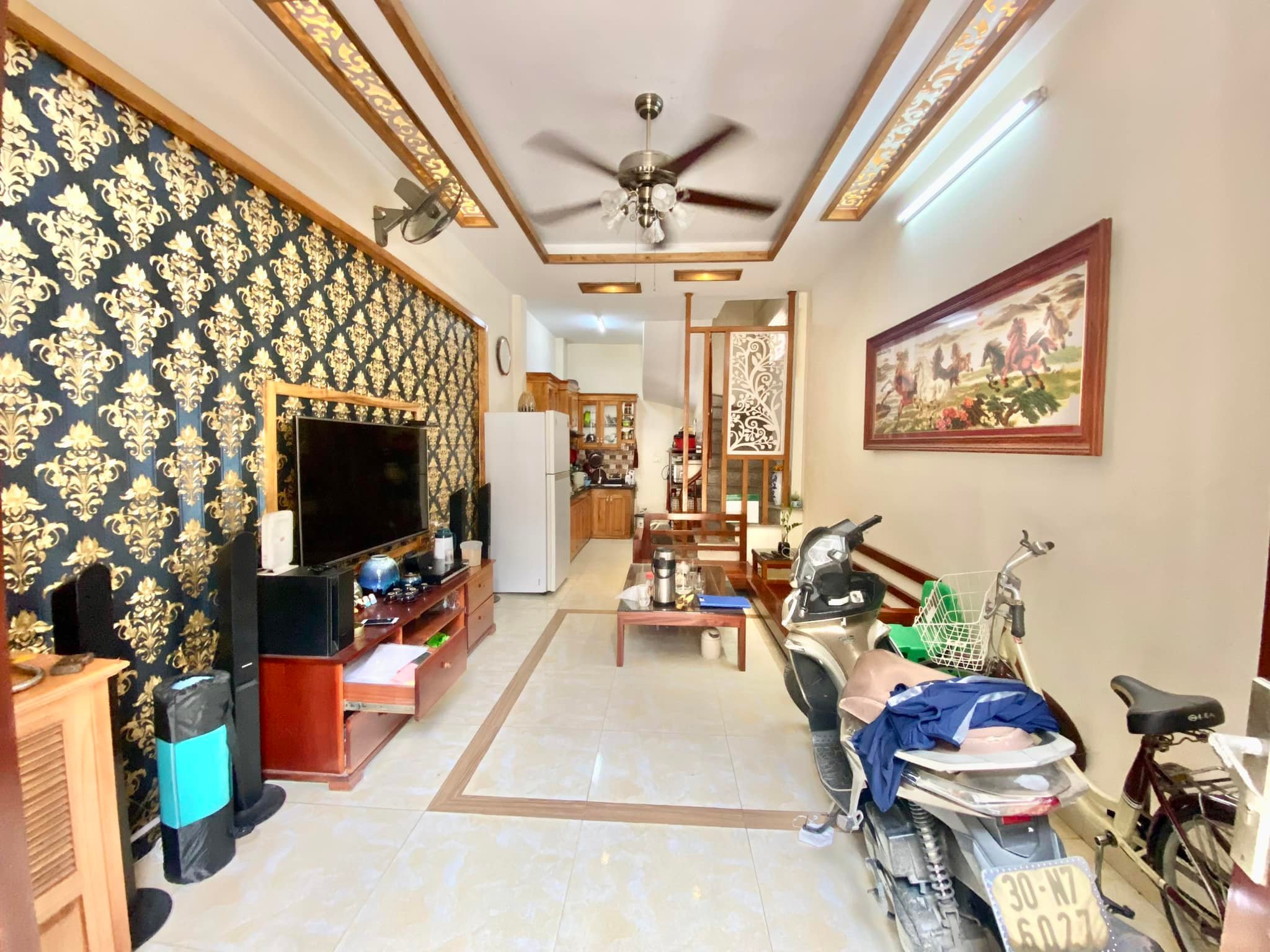 NHÀ NAM DƯ-Ô TÔ ĐỖ CỬA-LÔ GÓC-KINH DOANH-32M2-5T- Giá chỉ 3.9 TỶ. Lh: E. Định: Đt/zalo: 0967.592.566