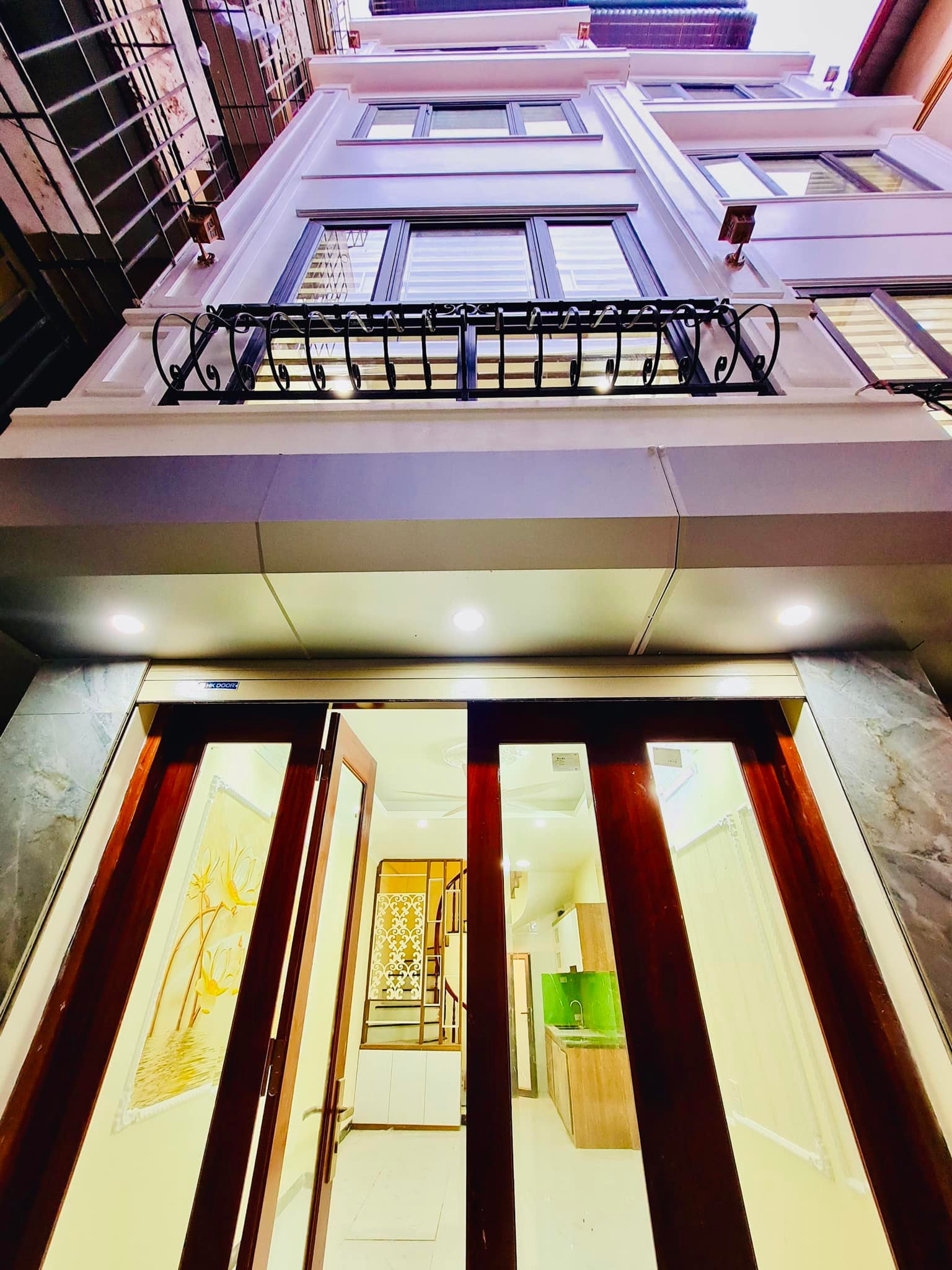 NHÀ ĐÔNG THIÊN-CHỈ CÓ 99TR/M2-30M2-5TẦNG-MỚI XÂY ĐẸP LONG LANH-VÀO Ở NGAY.LH:0967.592.566