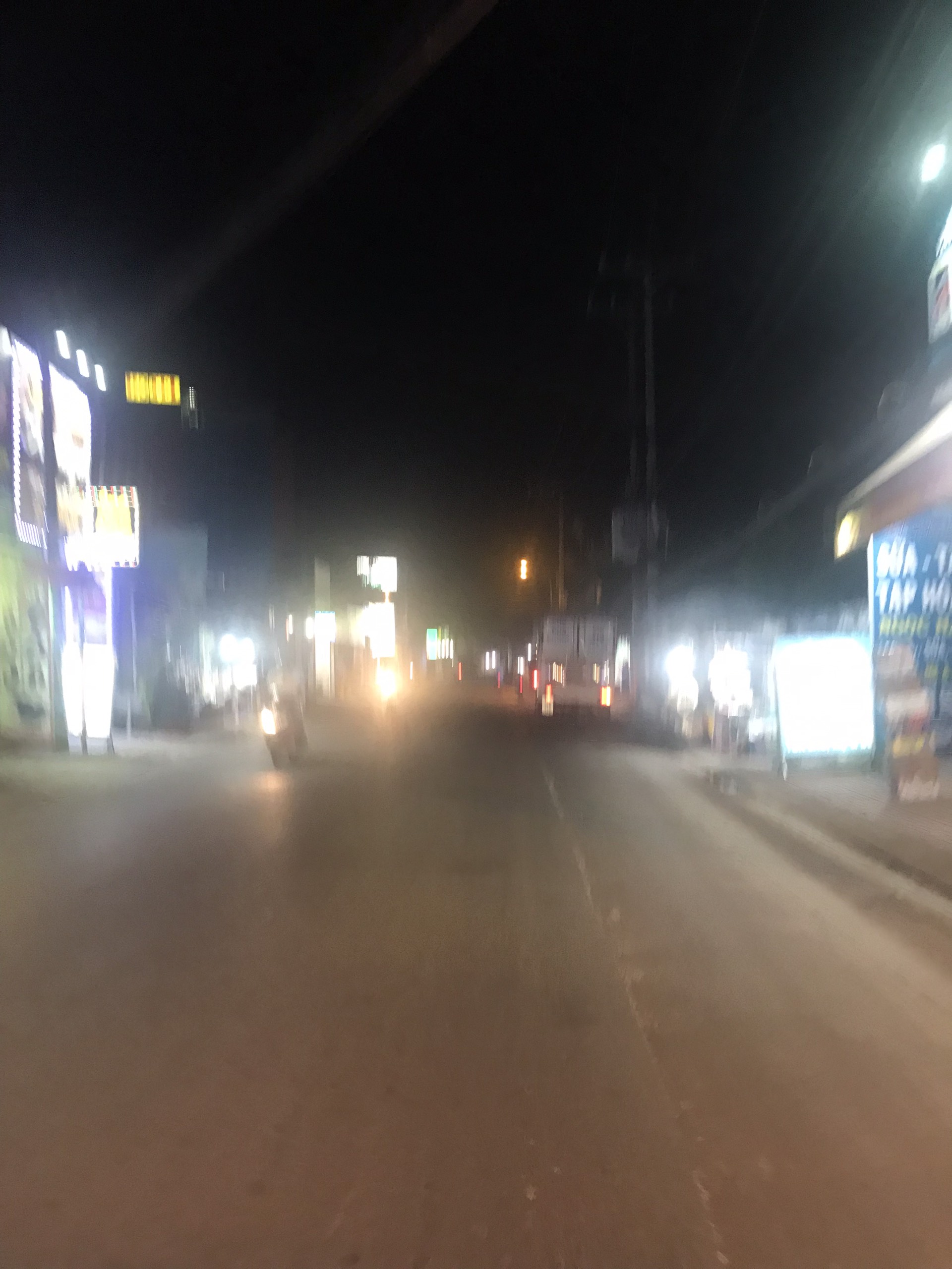 CHỈ 9.999 TỶ - MẶT TIỀN 6M - 4 TẦNG 4PN PHAN HUY ÍCH