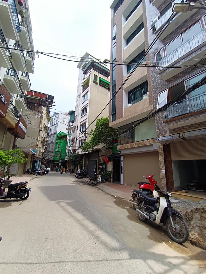 Bán nhà mặt phố 6 tầng xây mới gần ngã 6 Xã Đàn - Kinh doanh - Thang máy - Đường oto tránh