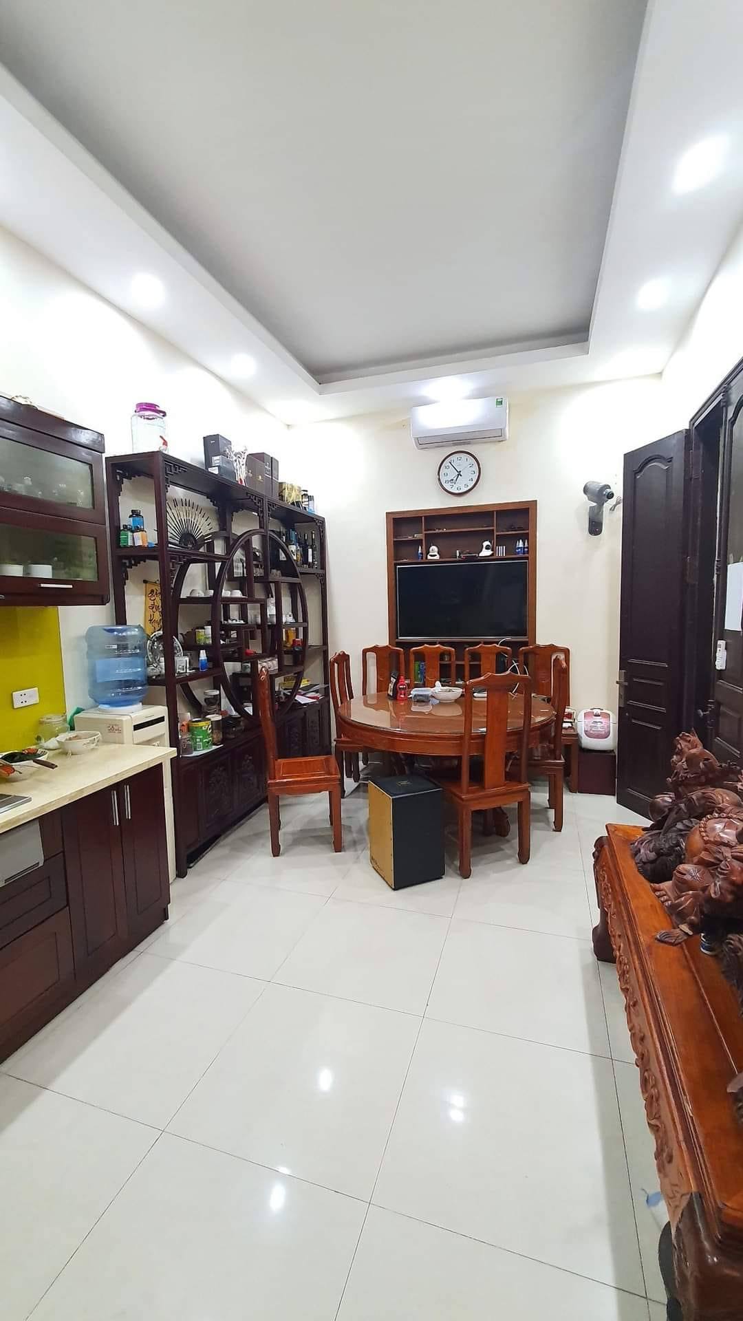 BÁN NHÀ CẦU GIẤY HÀ NỘI, NHÀ MẶT TIỀN RỘNG 8M, DIỆN TÍCH, 57M, 4 TẦNG,7,5 TỶ.