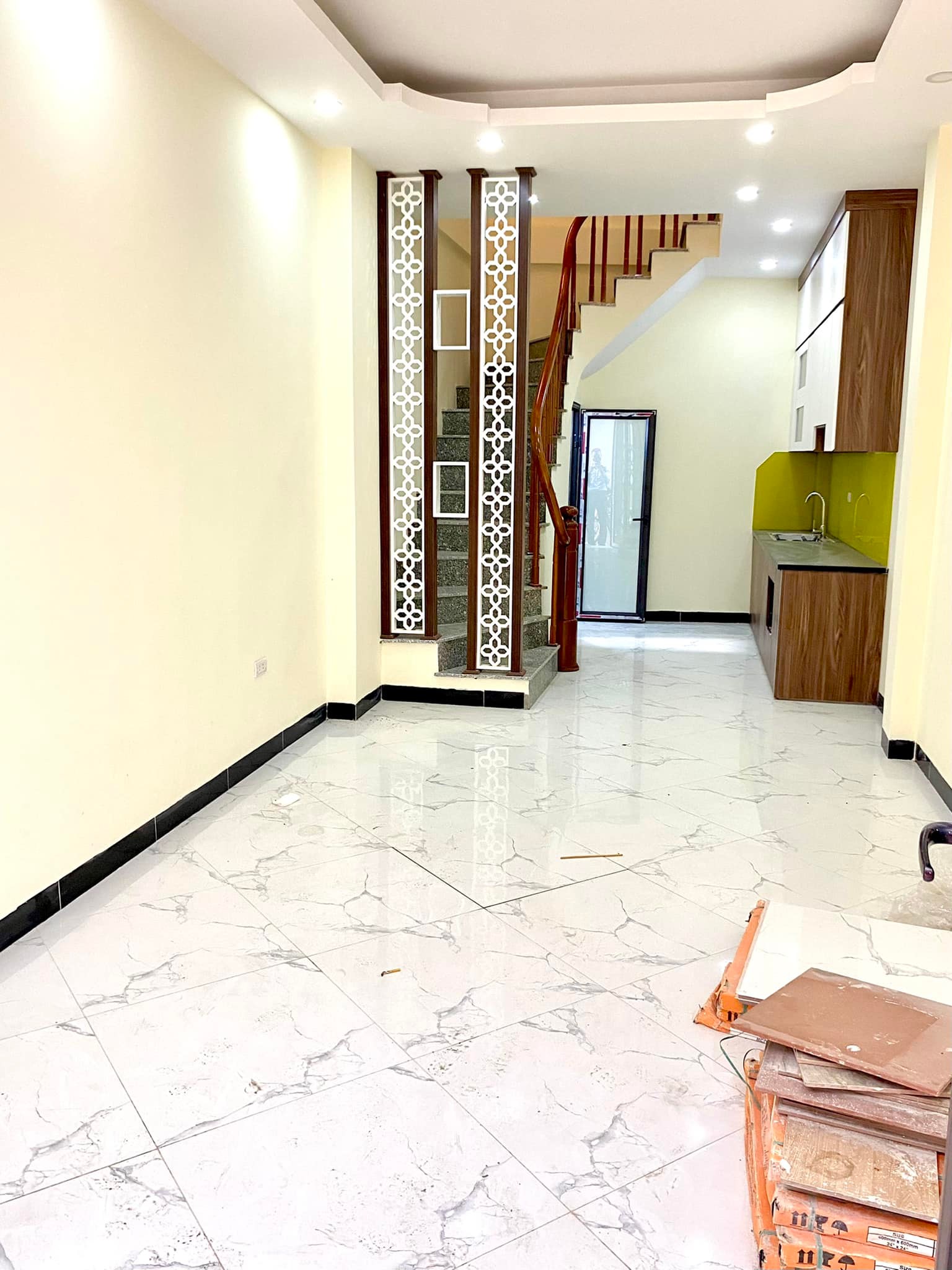 SIÊU HIẾN- BÁN NHÀ NHÂN HÒA 40Mx 5T-KINH DOANH TỐT-BÃI Ô TÔ CÁCH NHÀ 30M - 4,8 TỶ.