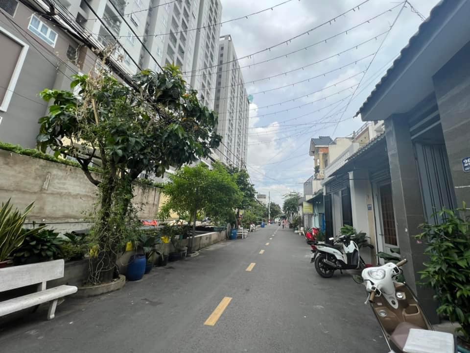 Gấp bán. Giảm chào 1 tỷ. Giá chào mới 9.5 tỷ.