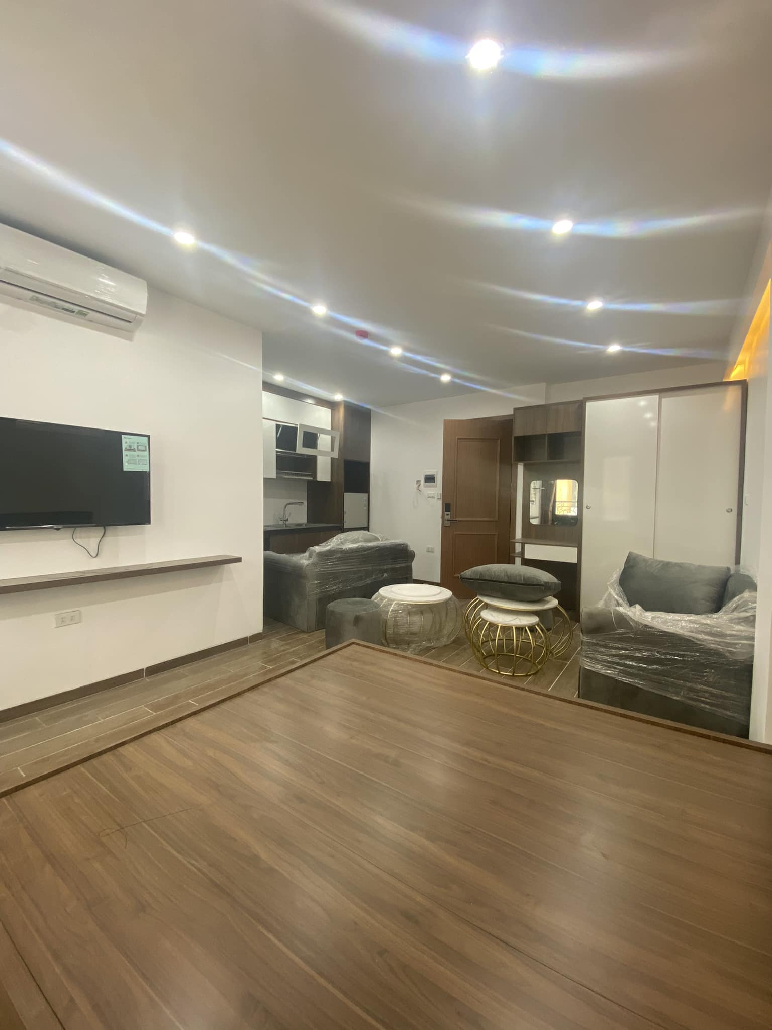 Căn Hộ Dịch Vụ_ bán nhà ngõ 52 Tô Ngọc Vân 7 Tầng Thang Máy Dòng Tiền Khủng.