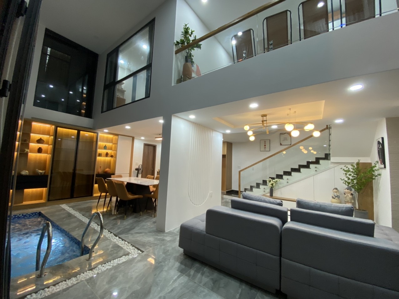 NHÀ ĐẸP LÊ QUANG ĐỊNH Q.GÒ VẤP, HẼM OTO, NGANG 7/9.5X10, 5 TẦNG, NHỈNH 12 TỶ