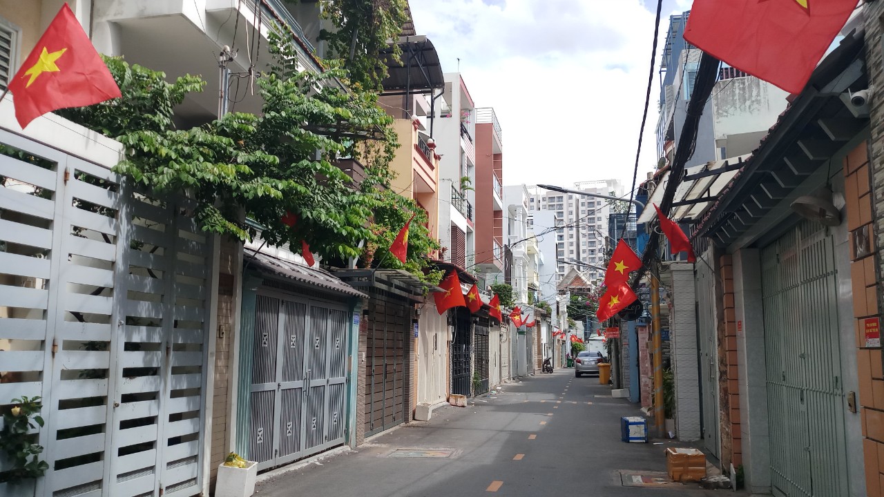 HẺM XE HƠI ĐƯỜNG SỐ QUẬN 7 CHỈ 5 TỈ