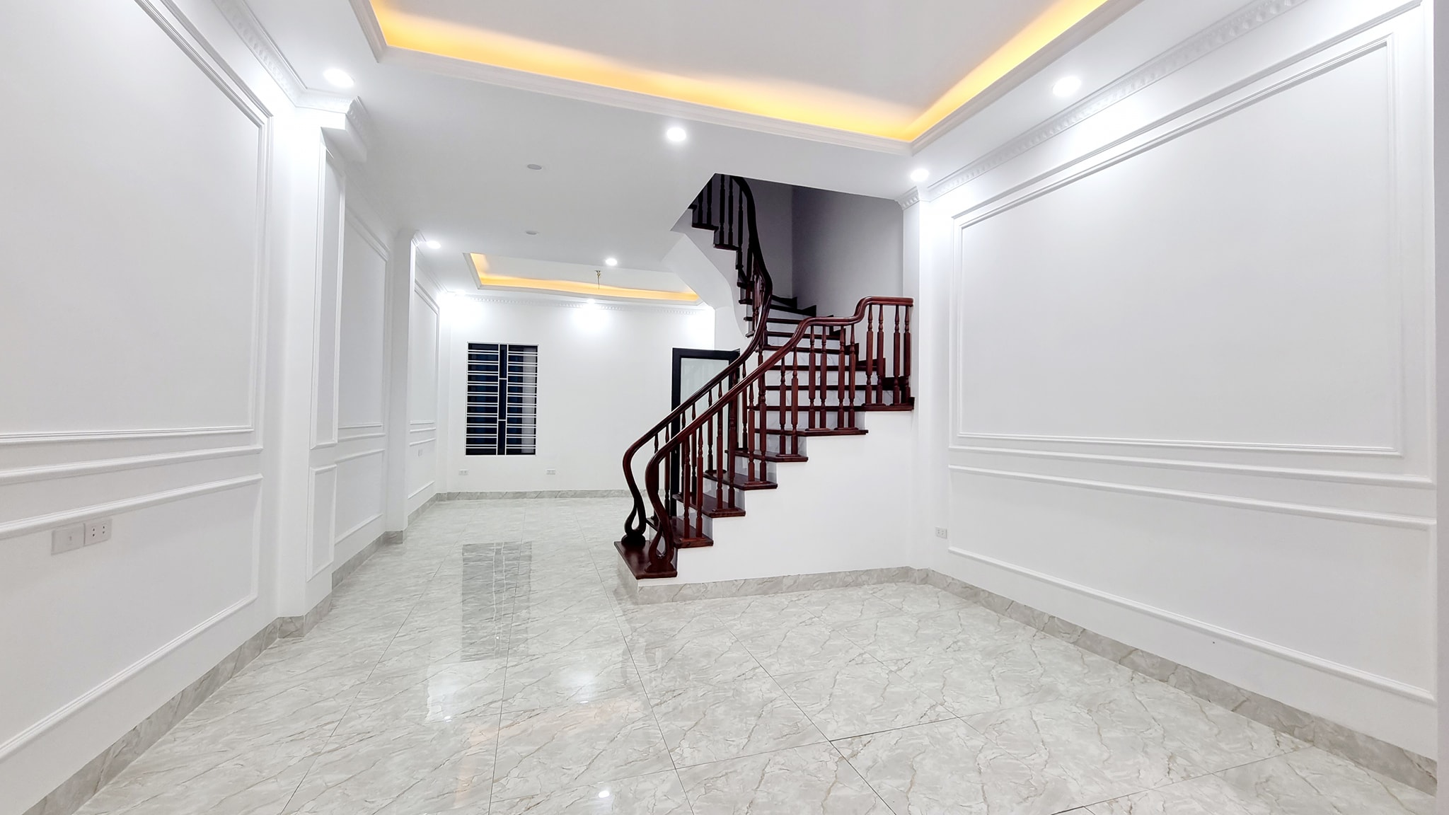 SIÊU HIẾM,BÁN NHÀ KHƯƠNG TRUNG 45M x 5T. KHU PHÂN LÔ,Ô TÔ ĐỖ CỬA NGÀY ĐÊM,KINH DOANH ĐỈNH.GIÁ 6 TỶ.