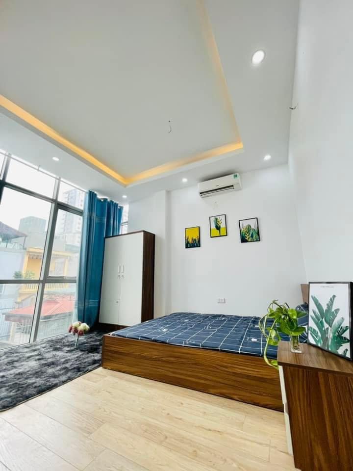Chung cư dòng tiền rẻ nhất Hà Nội phố Chính Kinh 44mx6T, gồm 8 phòng.