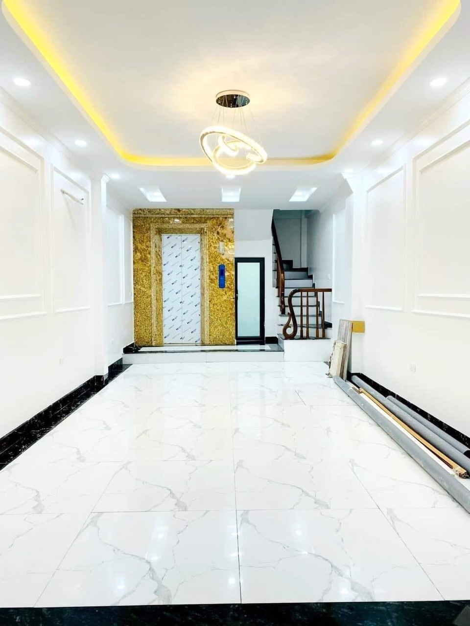 CẦN BÁN NHÂN HOÀ THANH XUÂN 40M 6 TẦNG NỘI THẤT ĐEP Ở LUÔN GIÁ RẺ