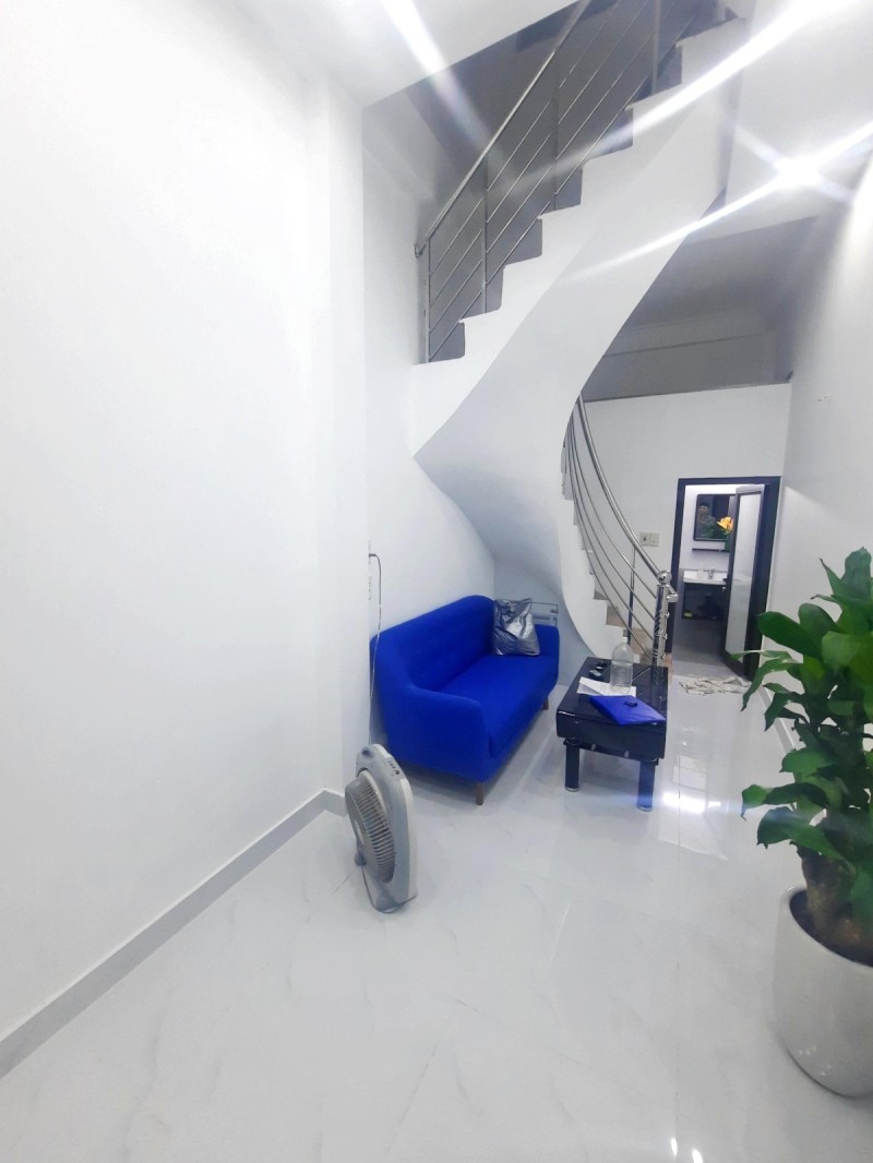 Bán nhà ngõ Tôn Đức Thắng 20M2 x 4T, MT 2.6M, 3 GÁC Nhỉnh 2 tỷ