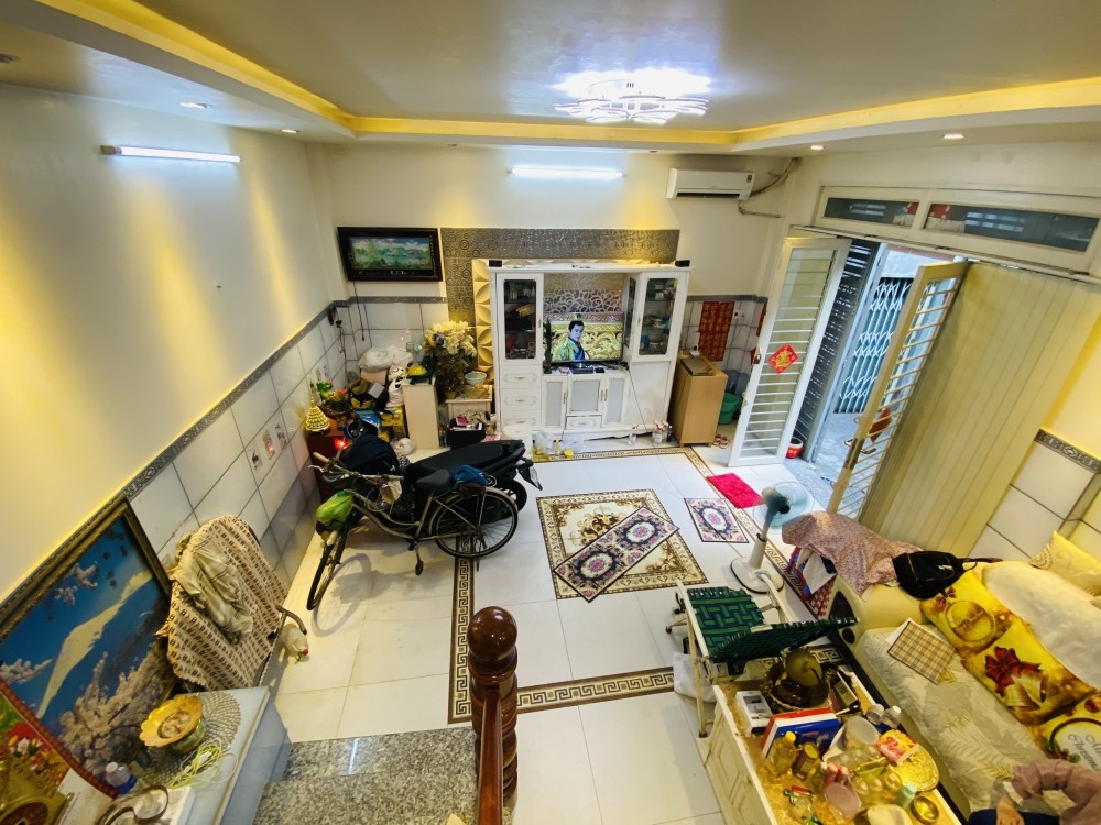 LẠC LONG QUÂN- Q11- HẺM XE HƠI- 3 TẦNG- NHÀ MỚI Ở NGAY- 55M2- CHỈ 6.3 TỶ