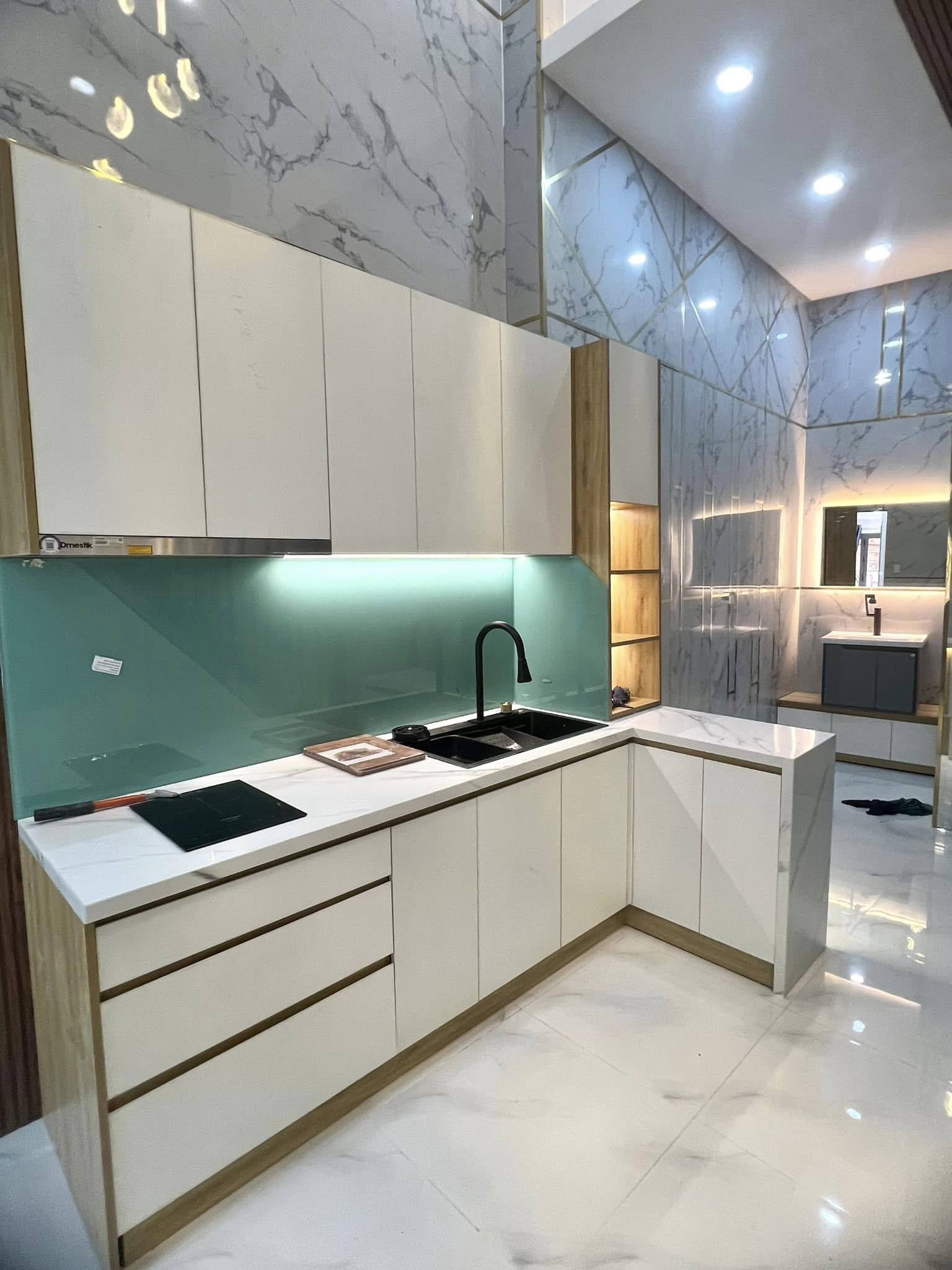 siêu phẩm cực đẹp, 5 phòng, 104m2, nội thất xịn, phạm thế hiển phường 5 quận 8.