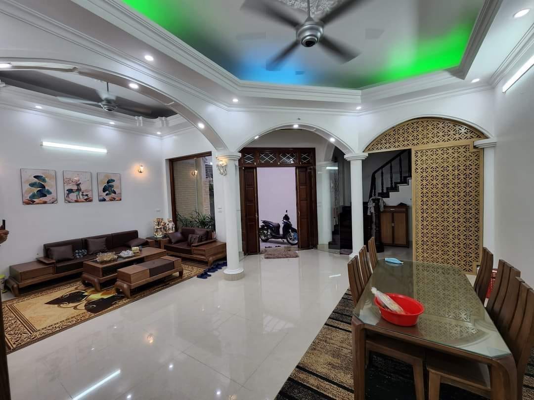 Bán Nhà Mặt Phố Hàng Thiếc Diện Tích Rộng,Phù Hợp Kinh Doanh Khách Sạn