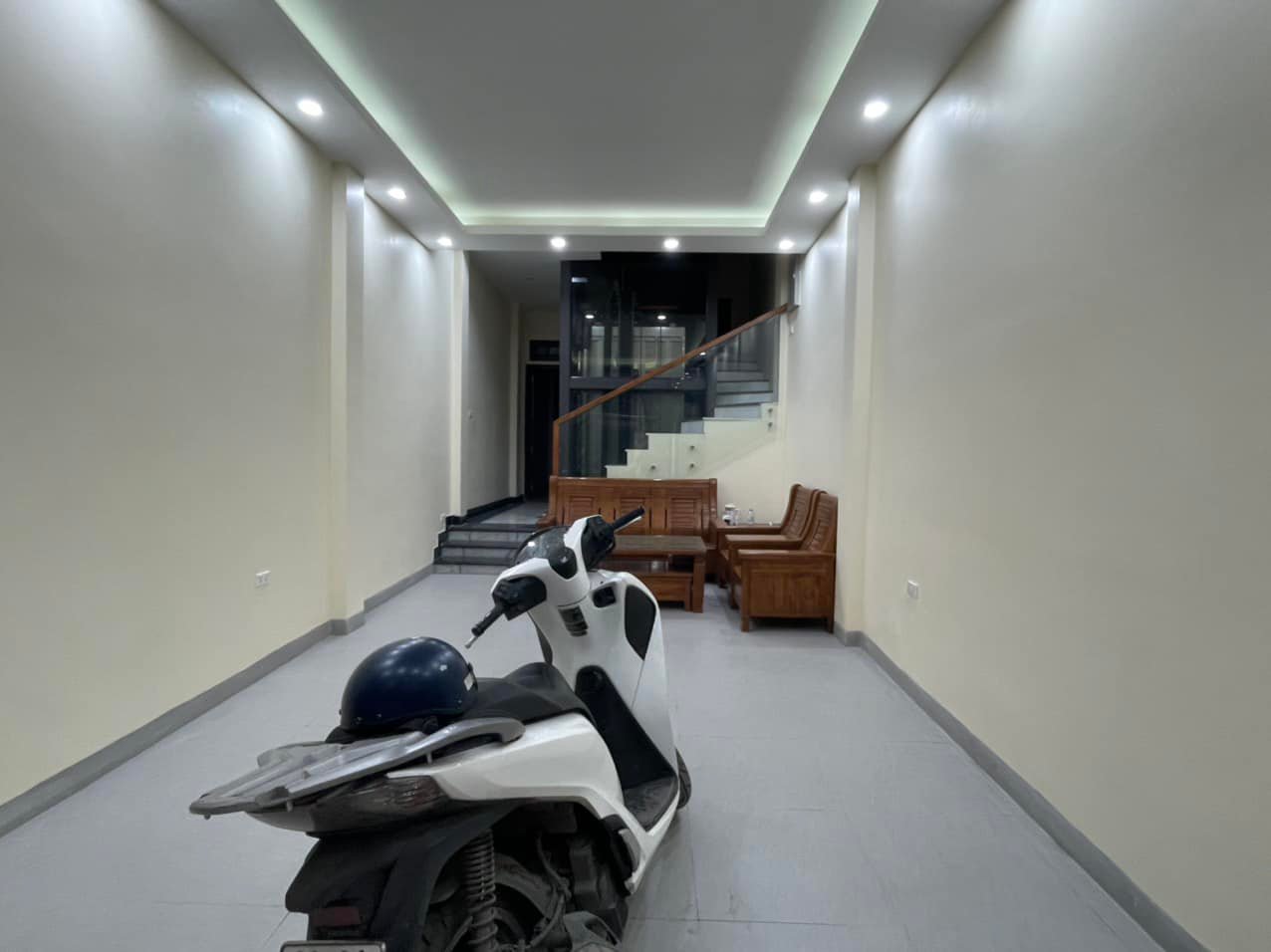 Vương Thừa Vũ, Thanh Xuân. 78m2 x 5T. Thang máy. Đất phân lô, ô tô vào tận nhà.