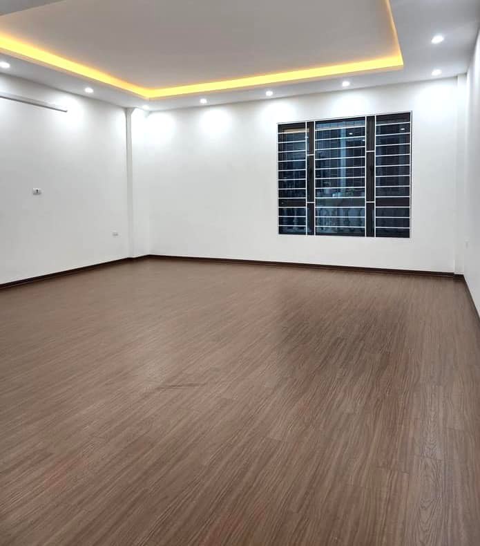 HOT!!! Bán gấp nhà mới đẹp, ô tô 2 thoáng phố Hoàng Văn Thái