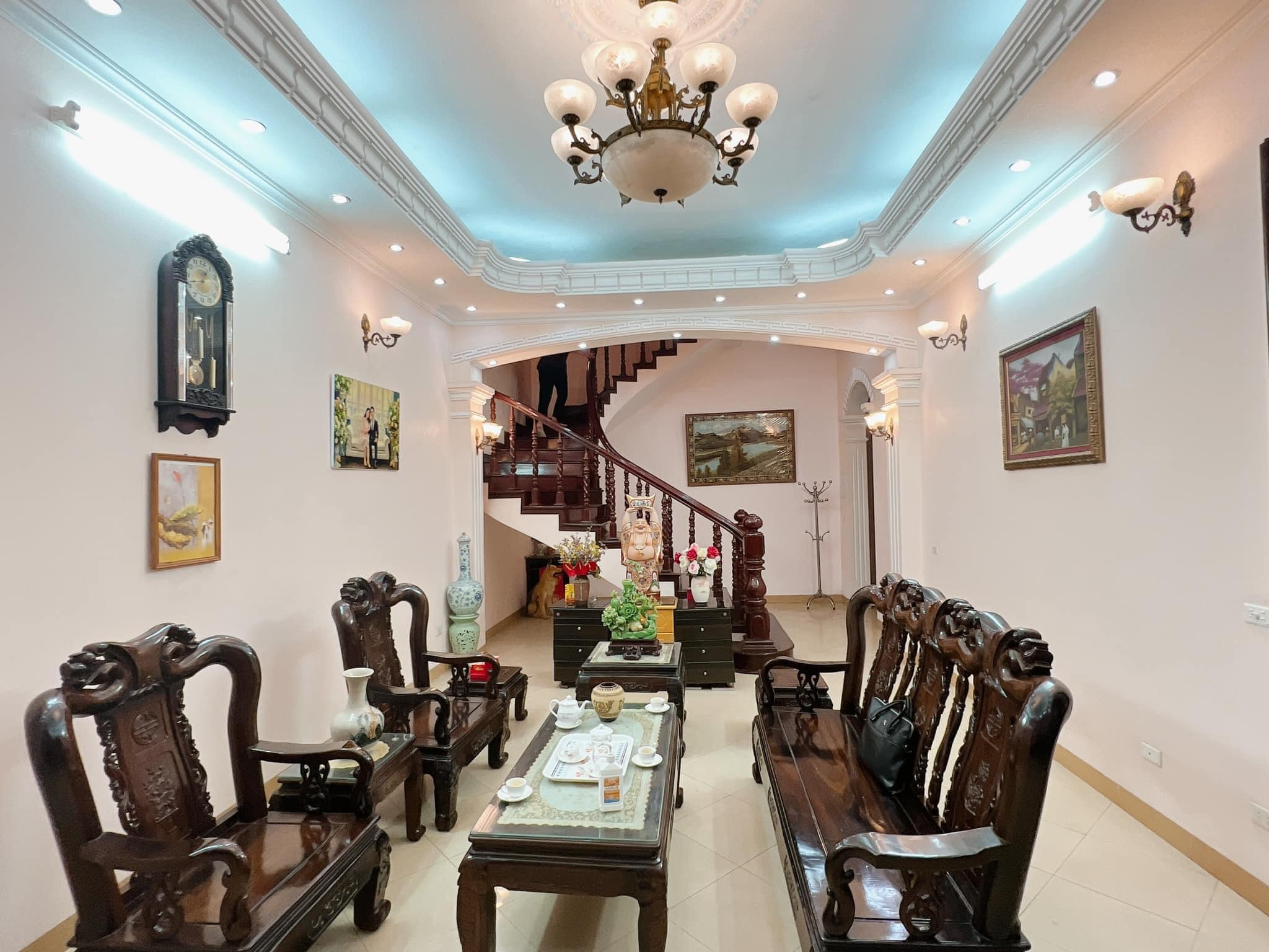 110m2