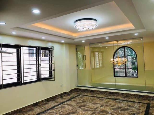 Chính Kinh, 41m, 5 tầng, MT3.6m, giá 4.8 tỷ. LH Nga