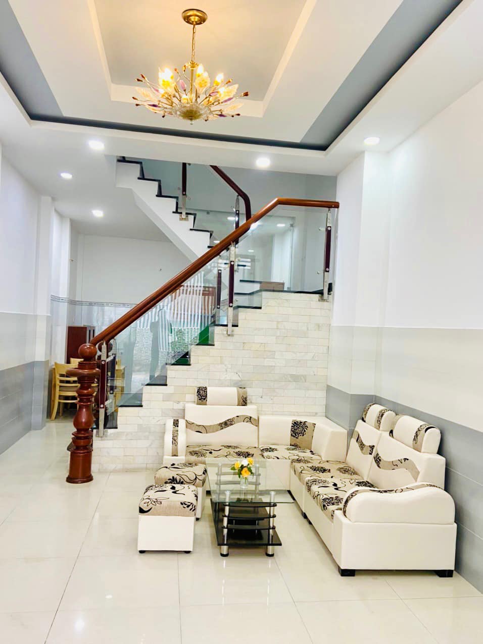 Ngộp Bank -2 Tầng 3.6 x 13.5 sát Hẻm Ô Tô P16 Lê Hoàng Phái - Nhỉnh 3 tỷ