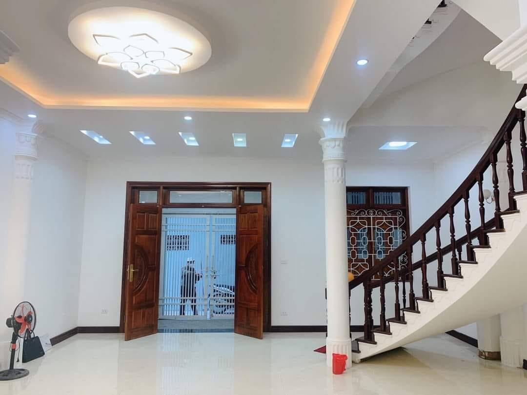 Bán nhà Quan Nhân, Nhân Chính, Thanh Xuân, ngõ thông ô tô đỗ cổng, gần phố, 70m², mt 6.3tỷ