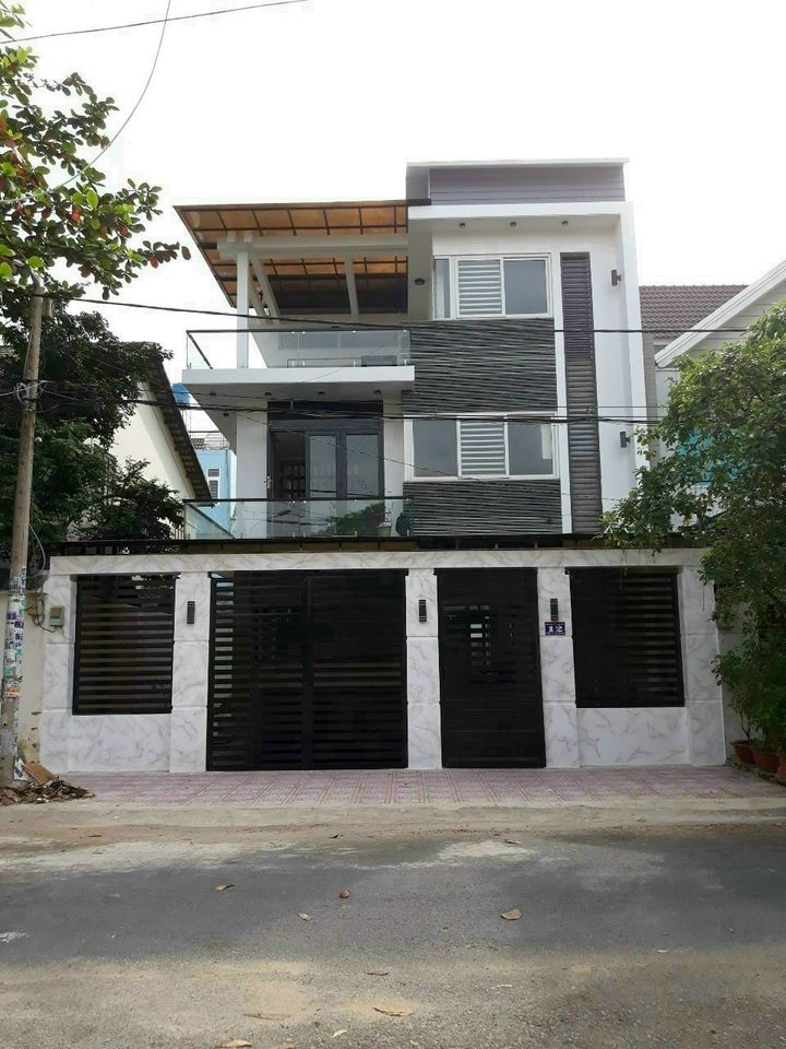 BIÊT THỰ MẶT TIỀN PHƯỜNG 15, TÂN BÌNH-88M2-3 TẦNG