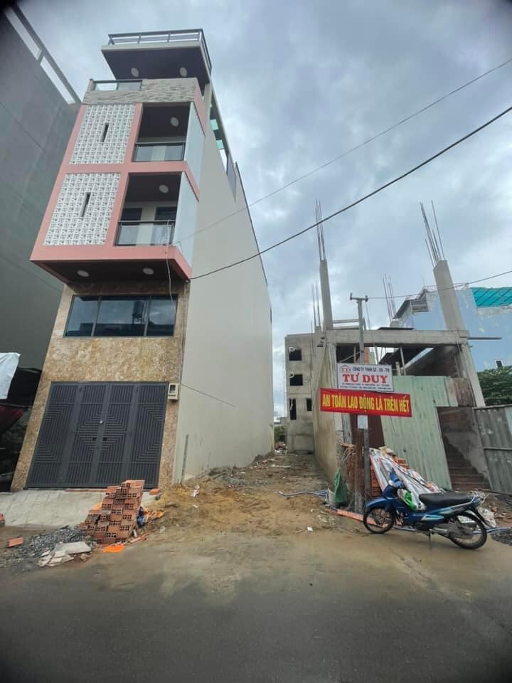 Bán đất đẹp và vị trí xe tải quay đầu,dt 81 m,full sổ,SHR,Trần xuân soạn phường tân hưng quận 7.