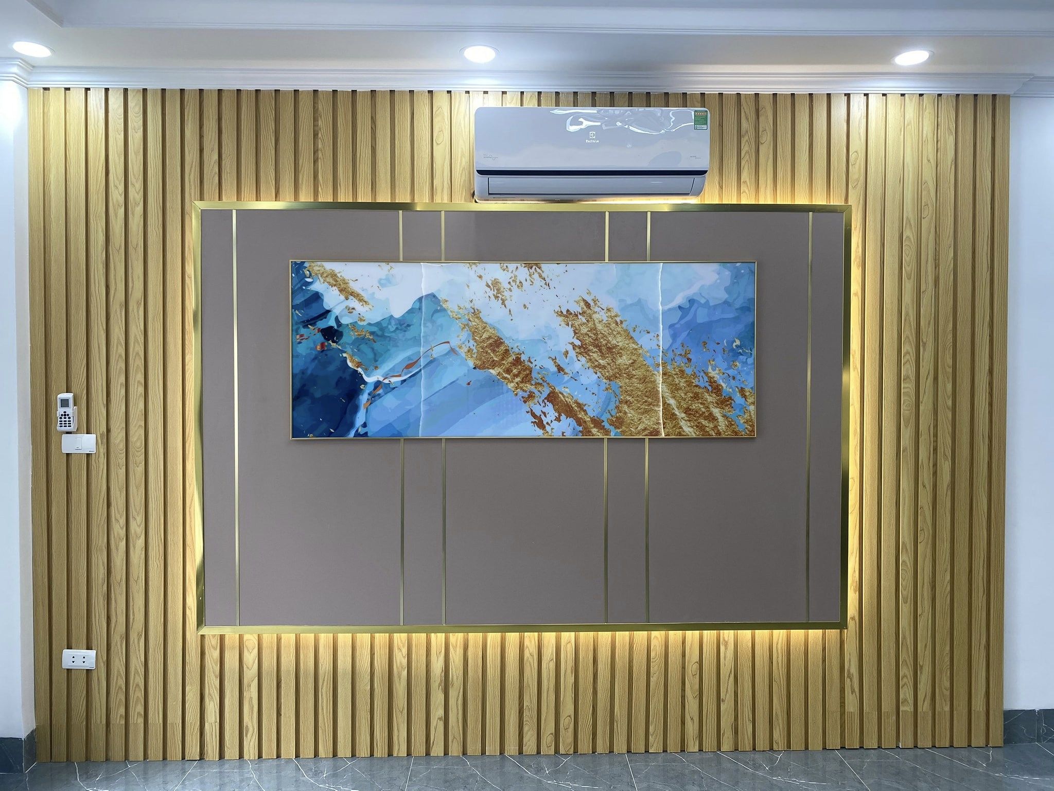 BÁN NHÀ VÕ CHÍ CÔNG 5.6 TỶ 46M2 6T MT 6M – LÔ GÓC -3 THOÁNG-NỘI THẤT ĐỈNH