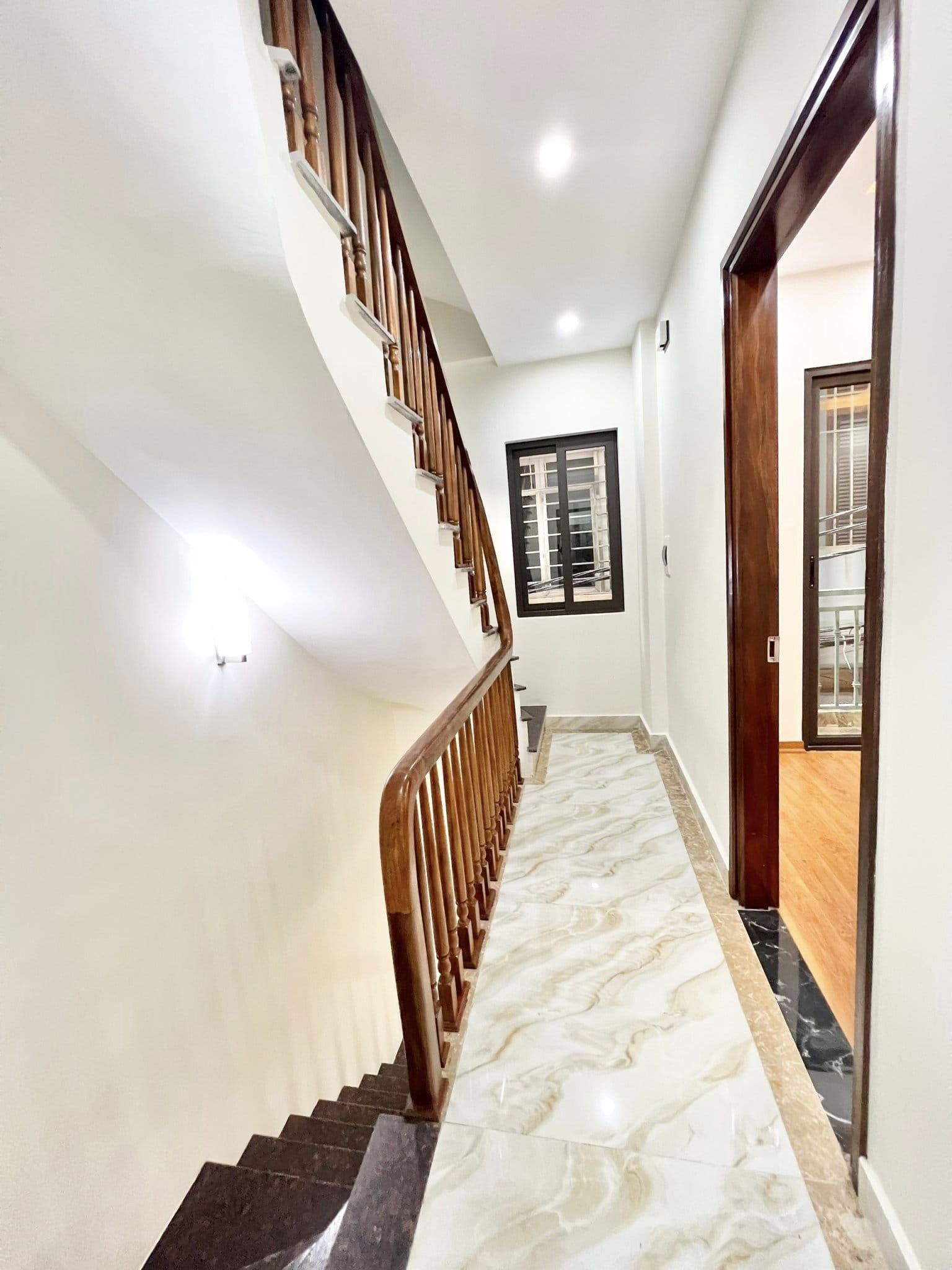 Cần bán gấp NHÀ TRẦN PHÚ, 31M2x 5 TẦNG, NGÕ THÔNG NHIỀU HƯỚNG, 4.9 TỶ.0986.951.728