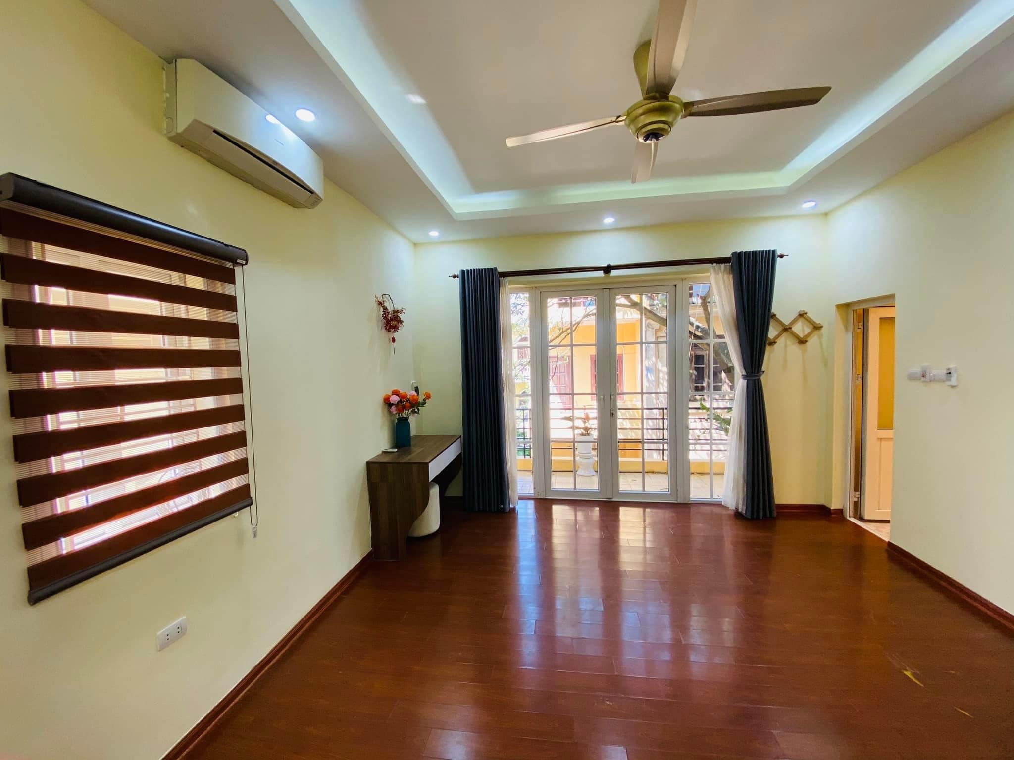 Bán nhà Hồ Đắc Di Đống Đa 35m2 4 tầng mặt tiền 6.8 m giá 6 tỷ