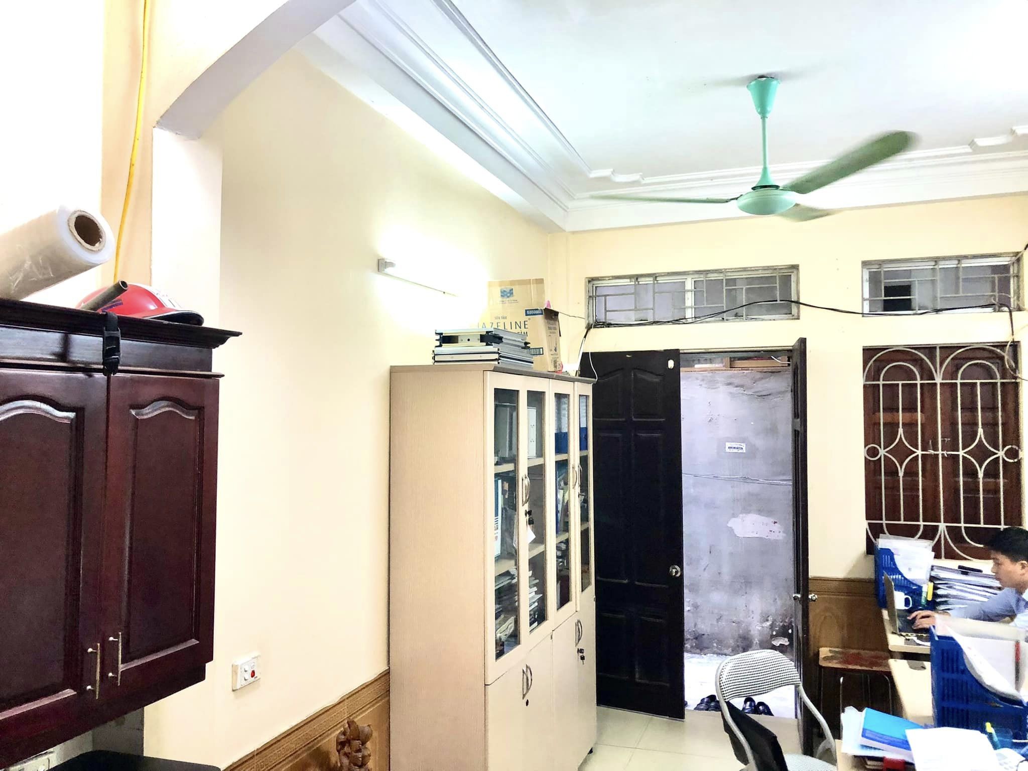 Nhỉnh 2 tỷ Nhà phân lô 3 tầng Học Viện Chính Trị- Ngô Quyền-HĐ