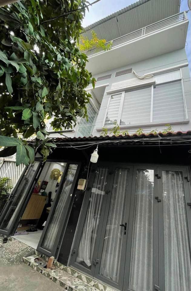 Bán Nhà 3 Tầng Full Nội Thất Ra Huỳnh Tấn Phát Vài Mét - Giá Chỉ 3,5 Tỷ - Quận 7