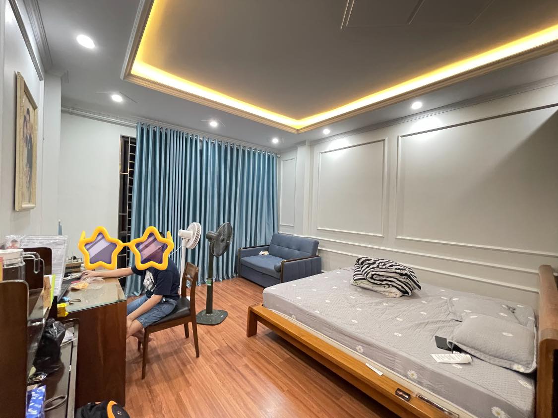 Bán nhà Ngõ 2A Văn Cao, Hồ Tây chỉ hơn 7 tỷ 44m, Phân lô Quân đội, Ô Tô đỗ cửa, Sát Hồ Tây