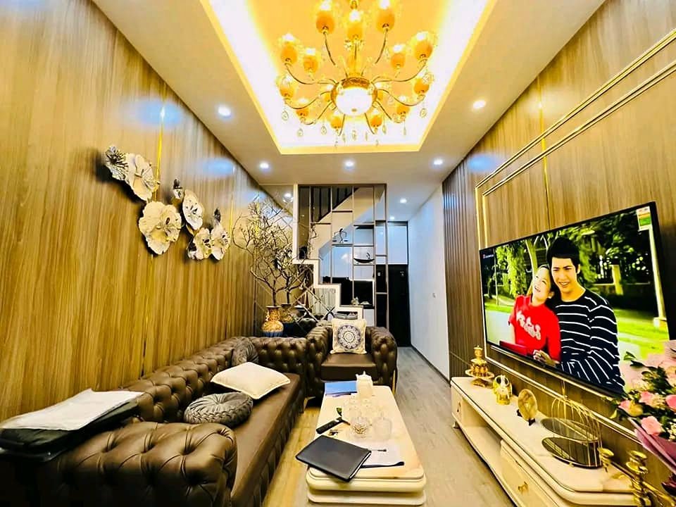 CHỈ 2,35 TỶ SỞ HỮU CĂN NHÀ PHỐ KHÂM THIÊN 23M2 X 5 TẦNG, 2 THOÁNG, NGÕ THÔNG, GẦN PHỐ