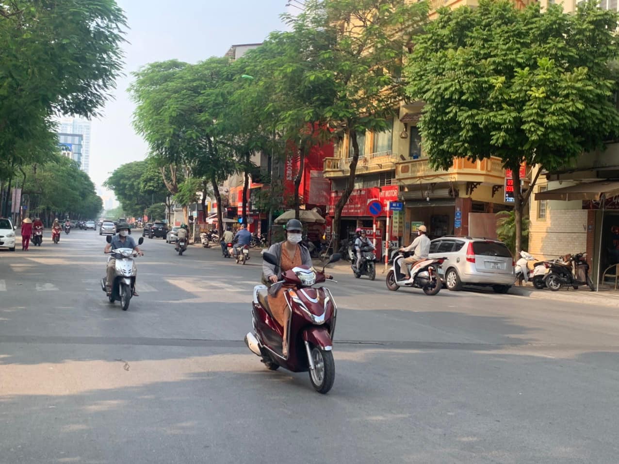 bán nhà ngõ 28 Xuân La, Khu Vực Đông Đúc, Gần Trường, Gần Chợ, Kinh Doanh Vô Đối.