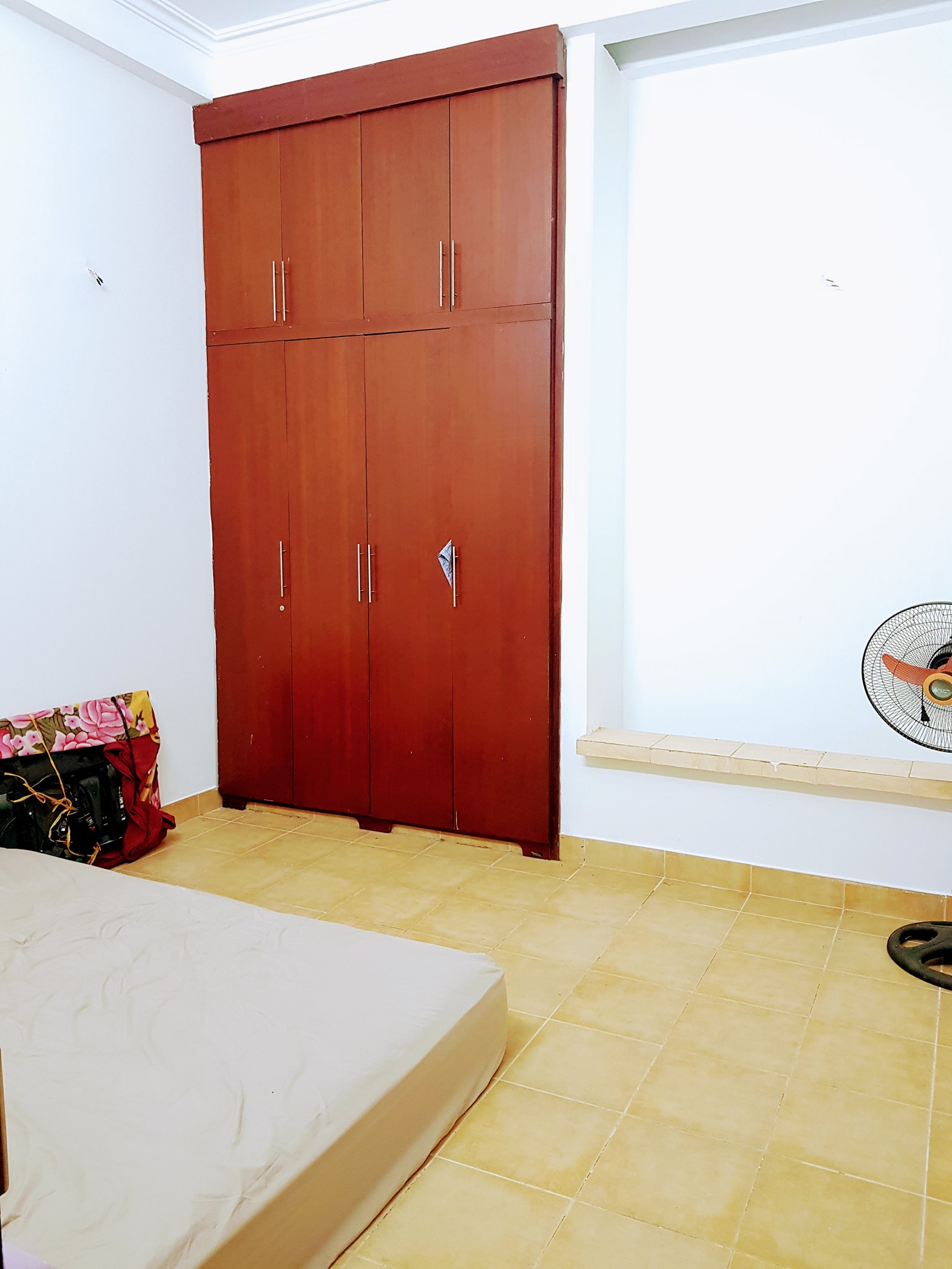 bán nhà ngõ 152 Võ Chí Công Tây Hồ Phân Lô Bộ Giáo Dục và Đào Tạo , ô tô 7 chỗ tránh nhau.