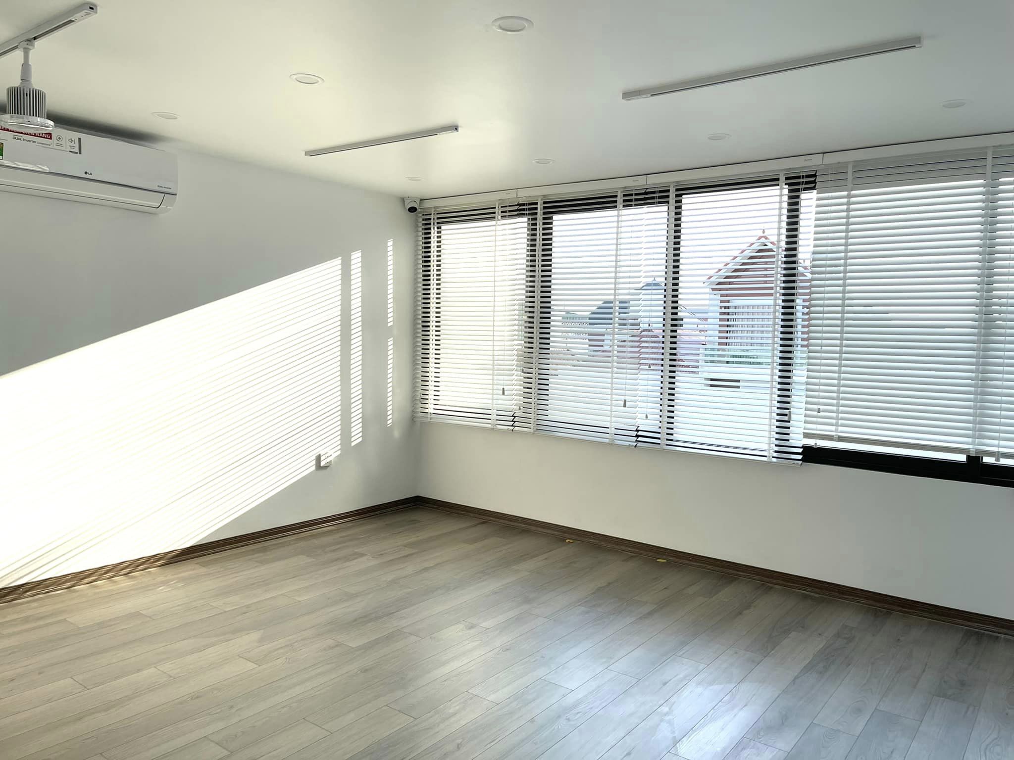 Bán nhà mặt phố Trương Định 74m2 , vỉa hè thông thoáng , kinh doanh đa ngành , bạt ngàn tiện ích