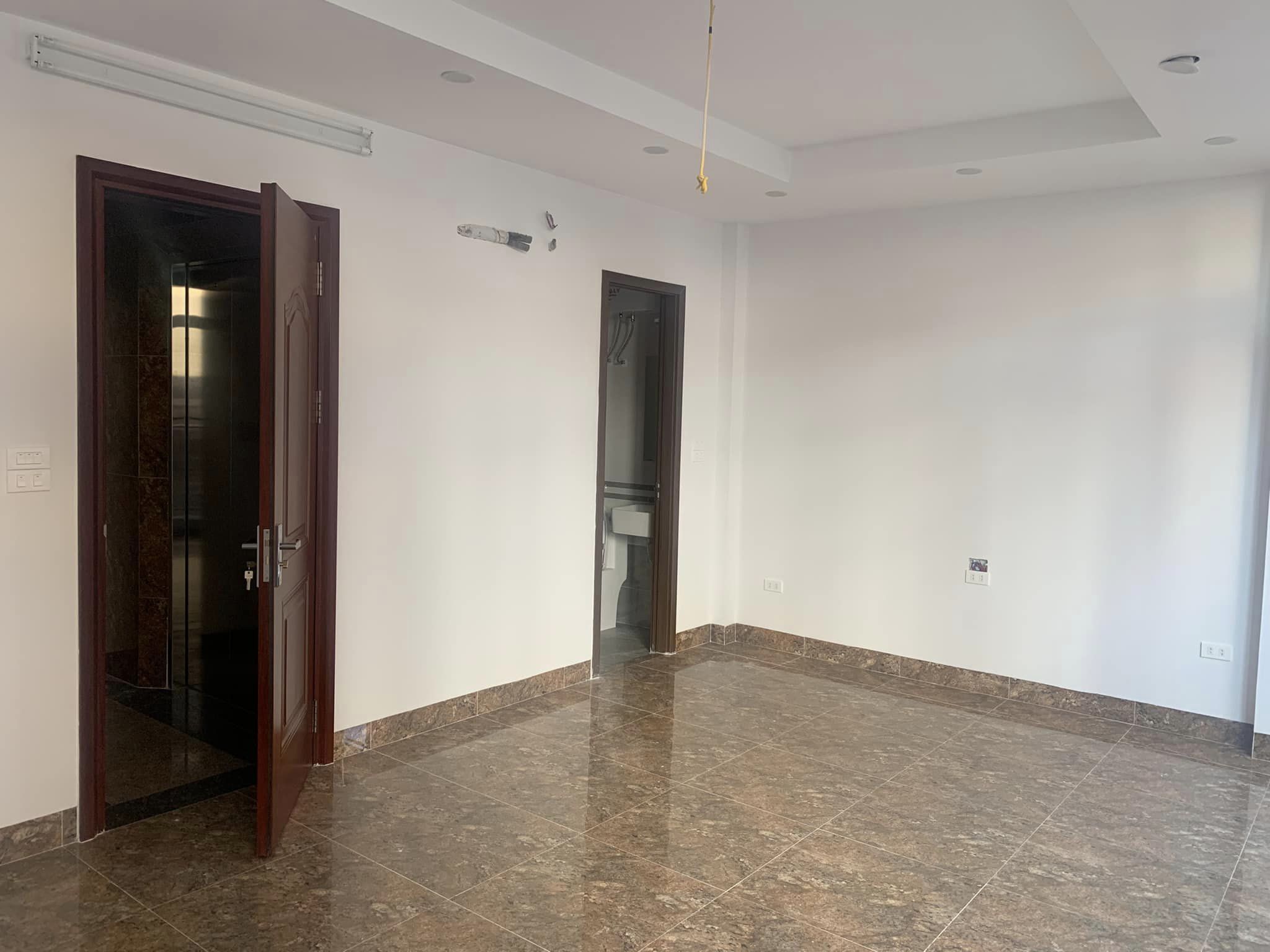 BÁN NHÀ HOÀNG HOA THÁM 7.6 TỶ 32M2 6T MT 5.7M-NGÕ THÔNG-SÁT PHỐ-OTO ĐỖ CỬA-SIÊU ĐẸP