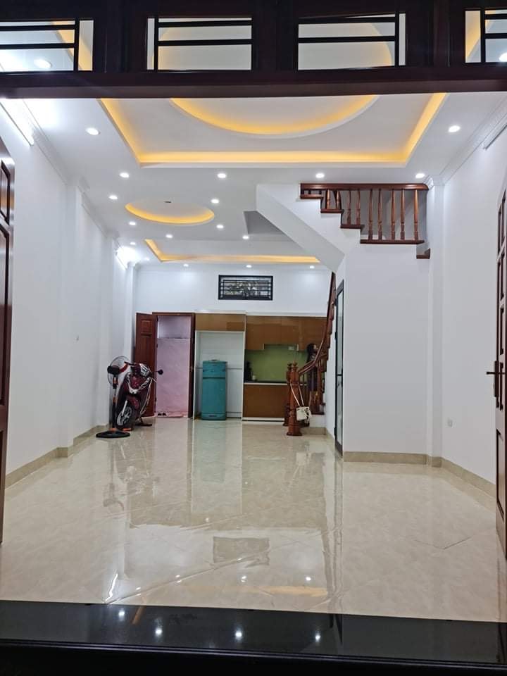 BÁN NHÀ NGÕ 18 NGỌC KHÁNH QUẬN BA ĐÌNH DIỆN TÍCH 72M MẶT TIỀN 4,7M 4 TẦNG GIÁ 8,3 TỶ
