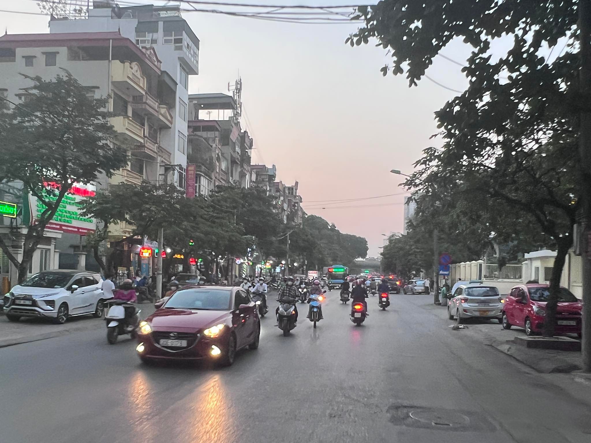 Chính chủ cần bán gấp mặt phố Vũ Trọng Phụng - Thanh Xuân - 60m2 - MT 5m - Giá 25 tỷ - Dòng tiền 80 triệu/tháng