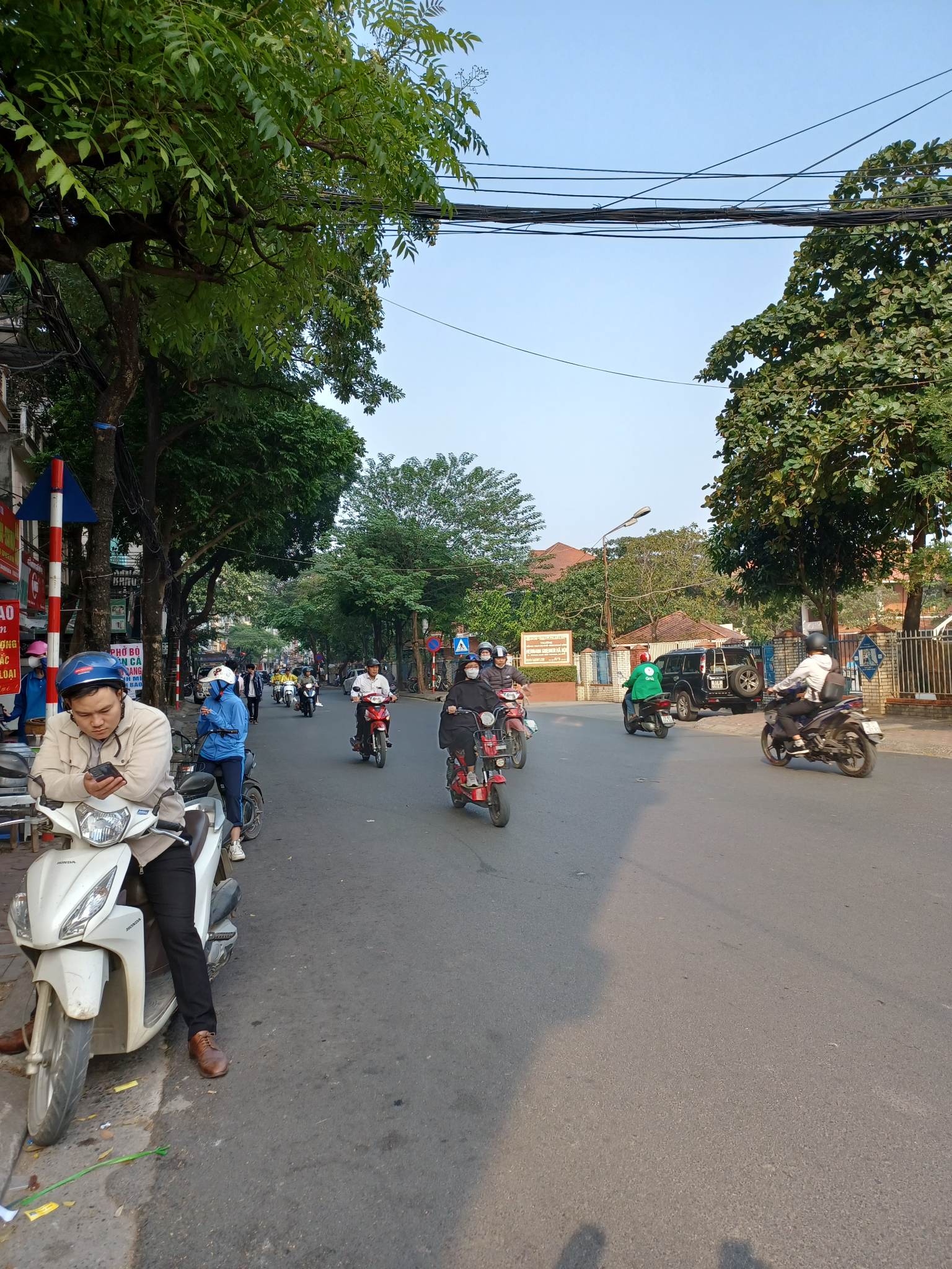 SOS CẦN TRẢ LÃI NGÂN HÀNG BÁN GẤP NHÀ MẶT PHỐ DOÃN KẾ THIỆN GIÁ SIÊU RẺ