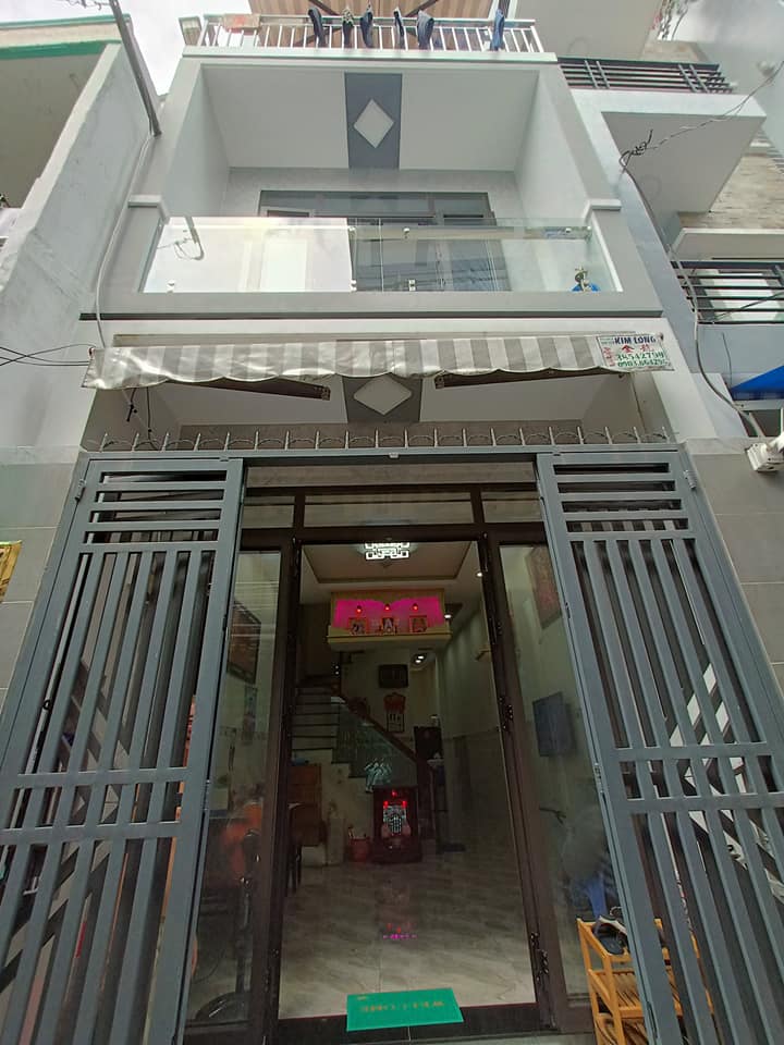 Bán gấp nhà hẻm xe hơi Bà Hom Quận 6 gần chợ Phú lâm 36m2 ,lầu đúc ,nhà nở hậu giá 2,5 tỷ liên hệ.