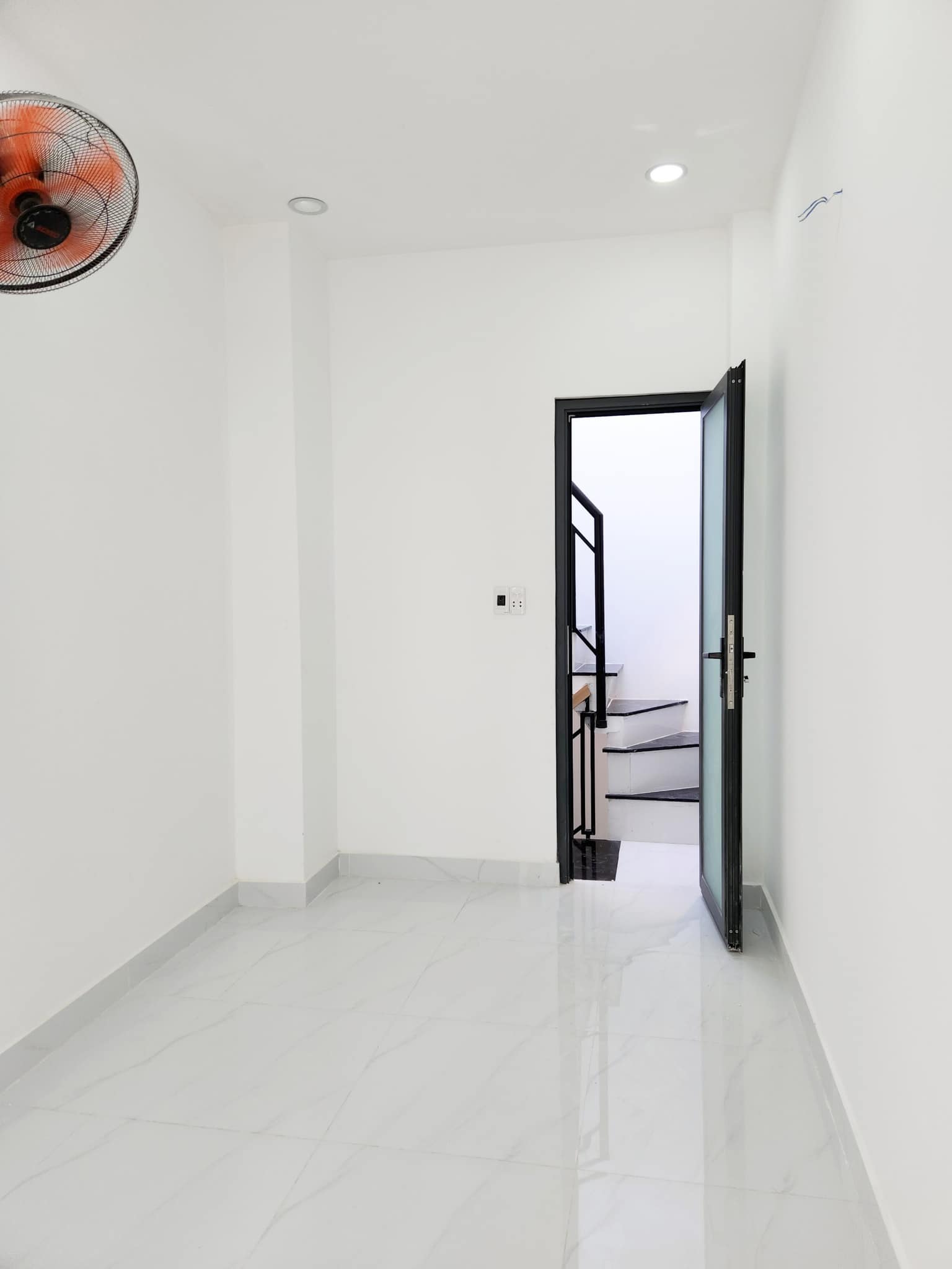 Bán nhà Hoàng Hoa Thám Quận Bình Thạnh. DT 12.5m2. Giá nhỉn 2 tỷ