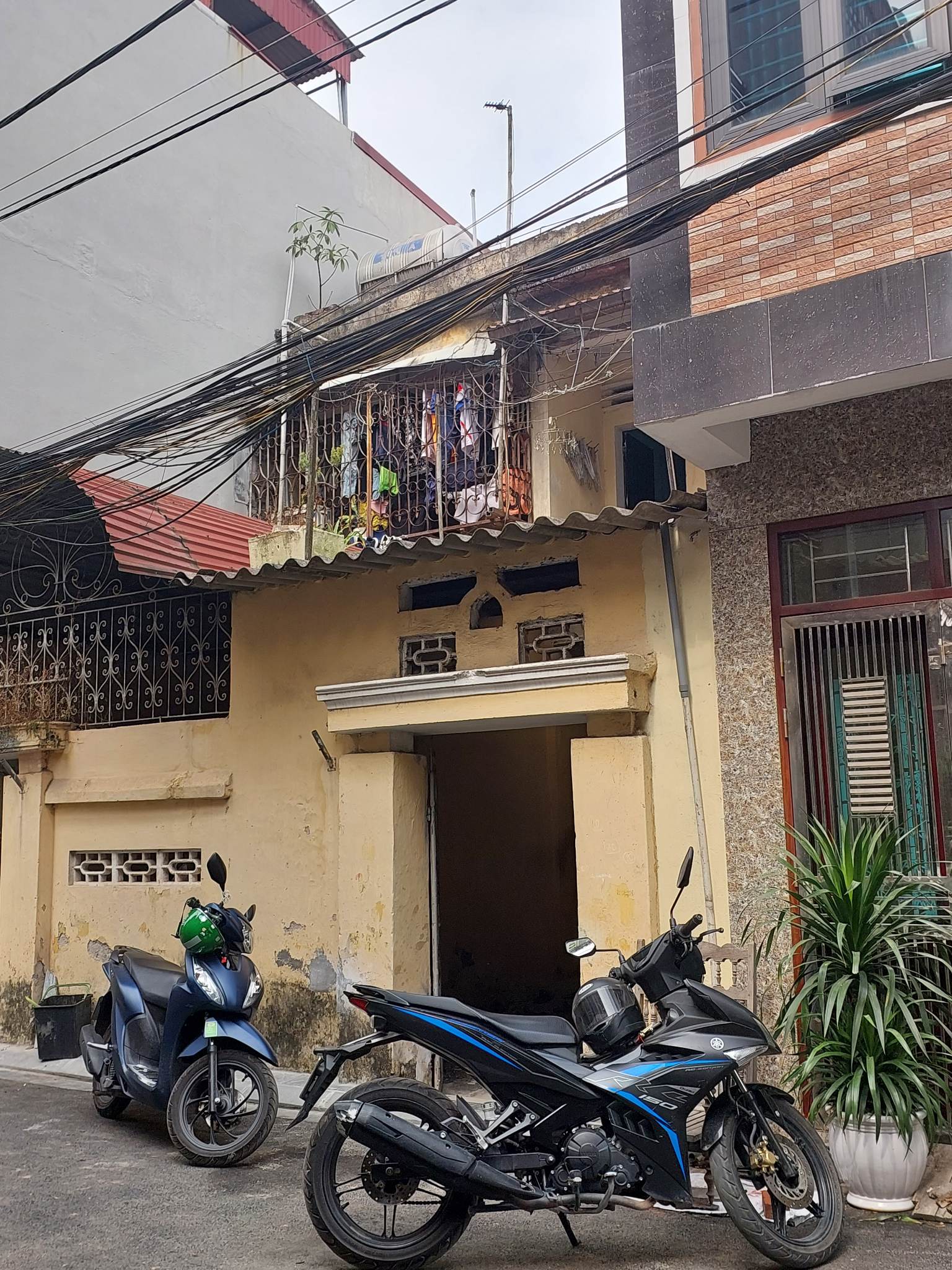 BÁN NHÀ PHÂN LÔ Ô TÔ ĐỖ GẦN KHU ĐIỆN ĐƯỜNG, TRƯỜNG TRẠM