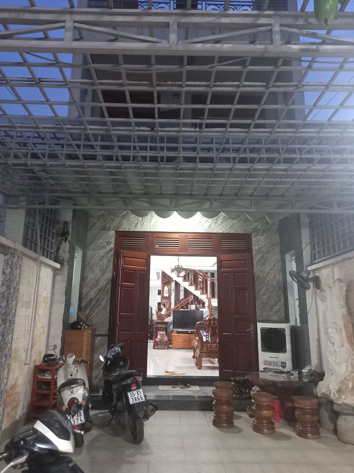 Nhà Bán 152m2, 2 MT TÂN HÒA 2, HIỆP PHÚ: 4 TẦNG BTCT, NỘI THẤT GỖ CAO CẤP 14.8 Tỷ