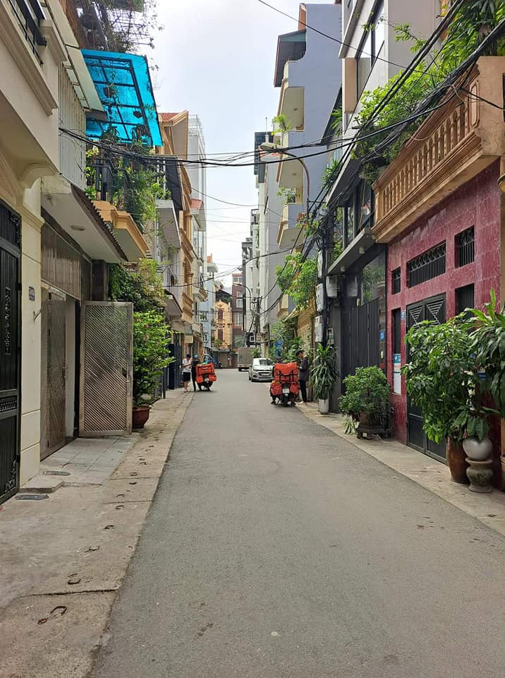 Cần bán gấp nhà Phố Lạc Trung, Yên Lạc, Kinh Doanh, 65m2 x 4 tầng, MT 4,5m, giá: 11,9 tỷ( ctl)