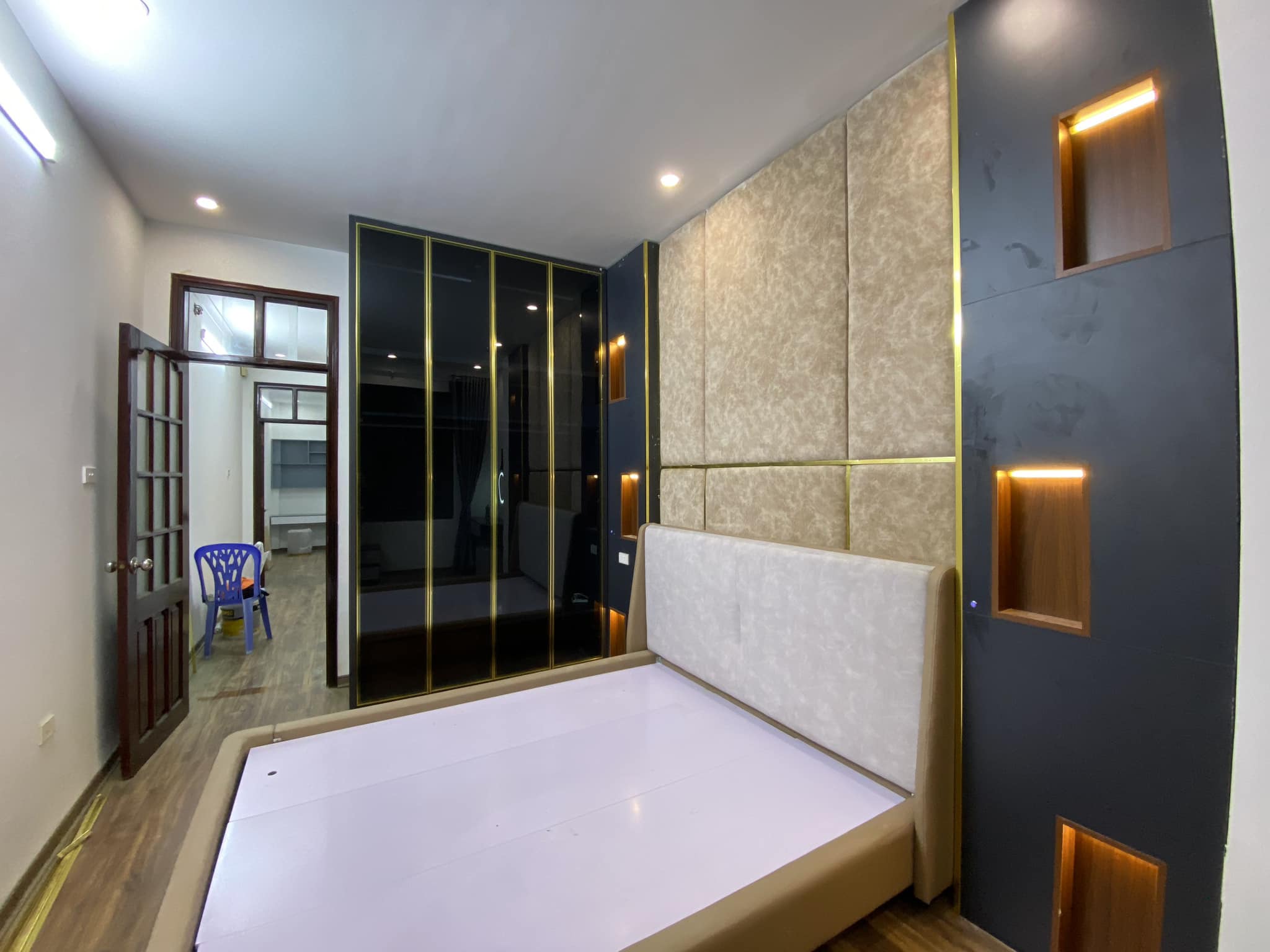 Bán nhà ngõ 318 đê la thành Giảng Võ Ba Đình ô tô kinh doanh giá ,4,95 tỷ