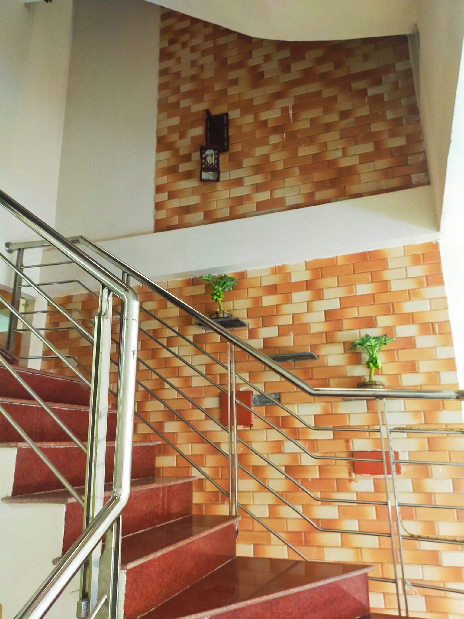HÀNG XÓM ROYAL-VỈA HÈ RỘNG- ÔTÔ- KINH DOANH- VĂN PHÒNG-SPA- PHÒNG KHÁM KHÔNG THỂ TUYỆT VỜI HƠN