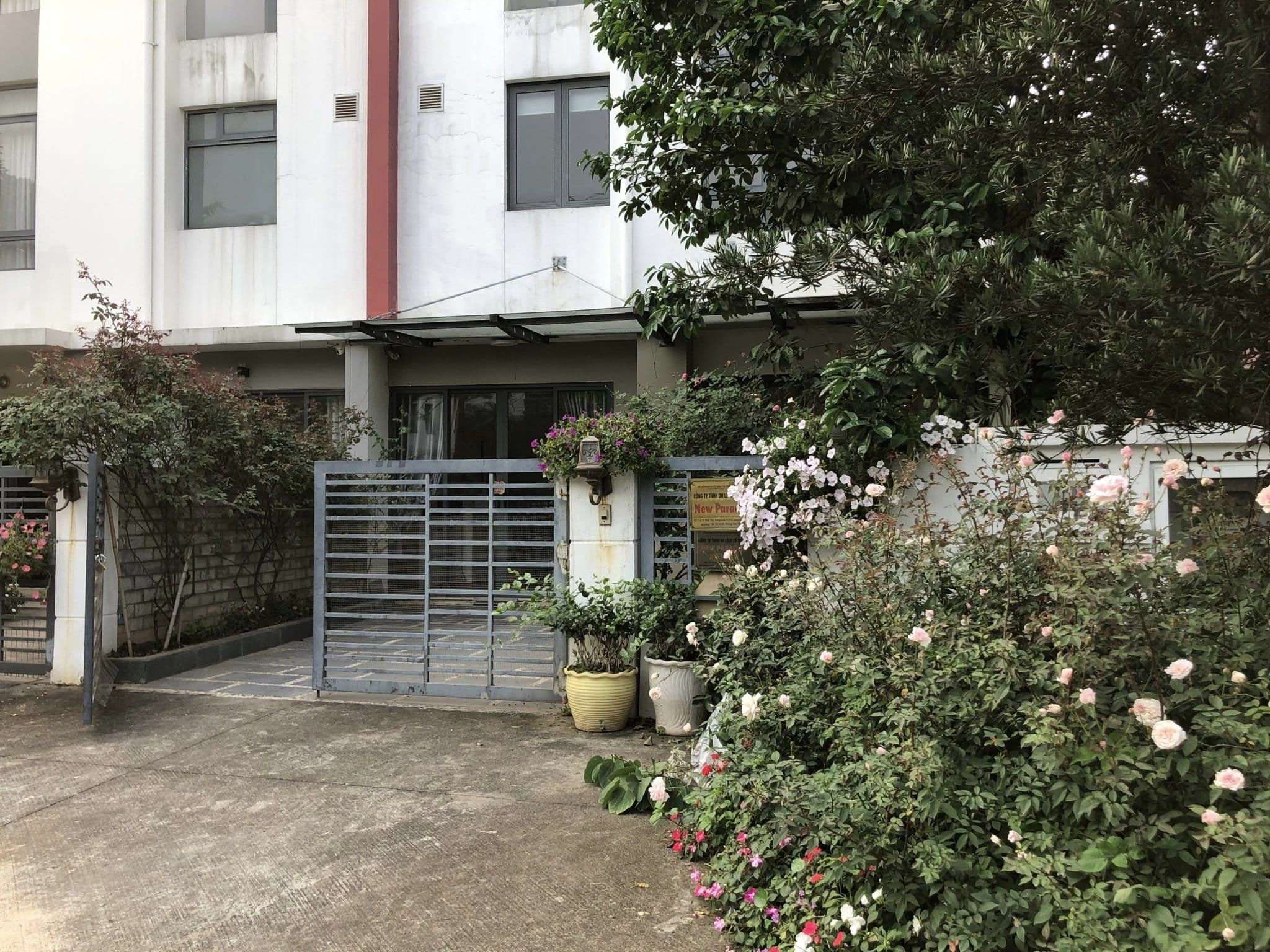 Biệt thự mặt phố Quảng An, khu phố đẳng cấp địa linh nhân kiệt, DT 200m2, MT 8m, 85 tỷ