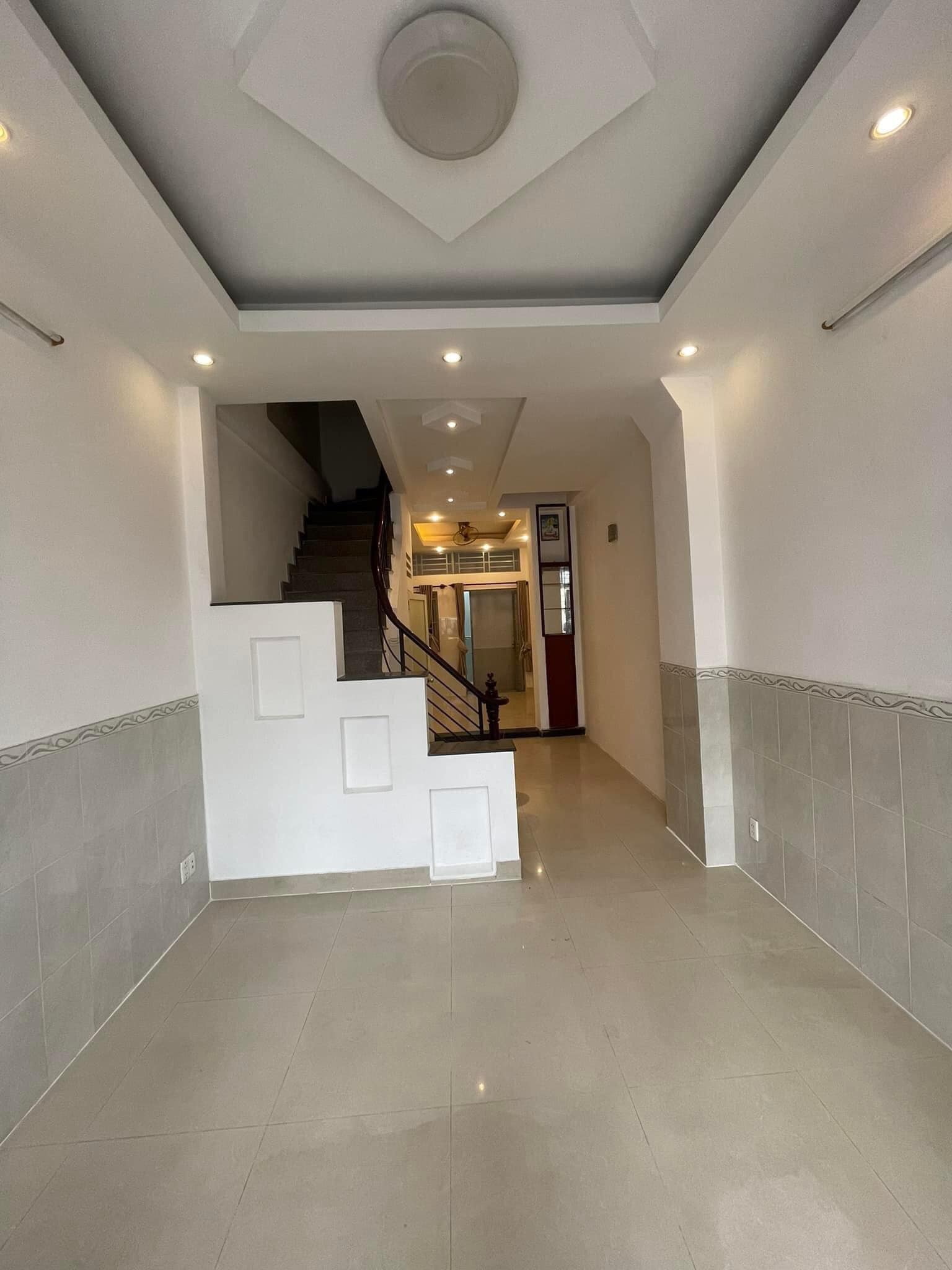 Bán nhà Nơ Trang Long Quận Bình Thạnh. DT 61m2. Giá chỉ 8.3 tỷ