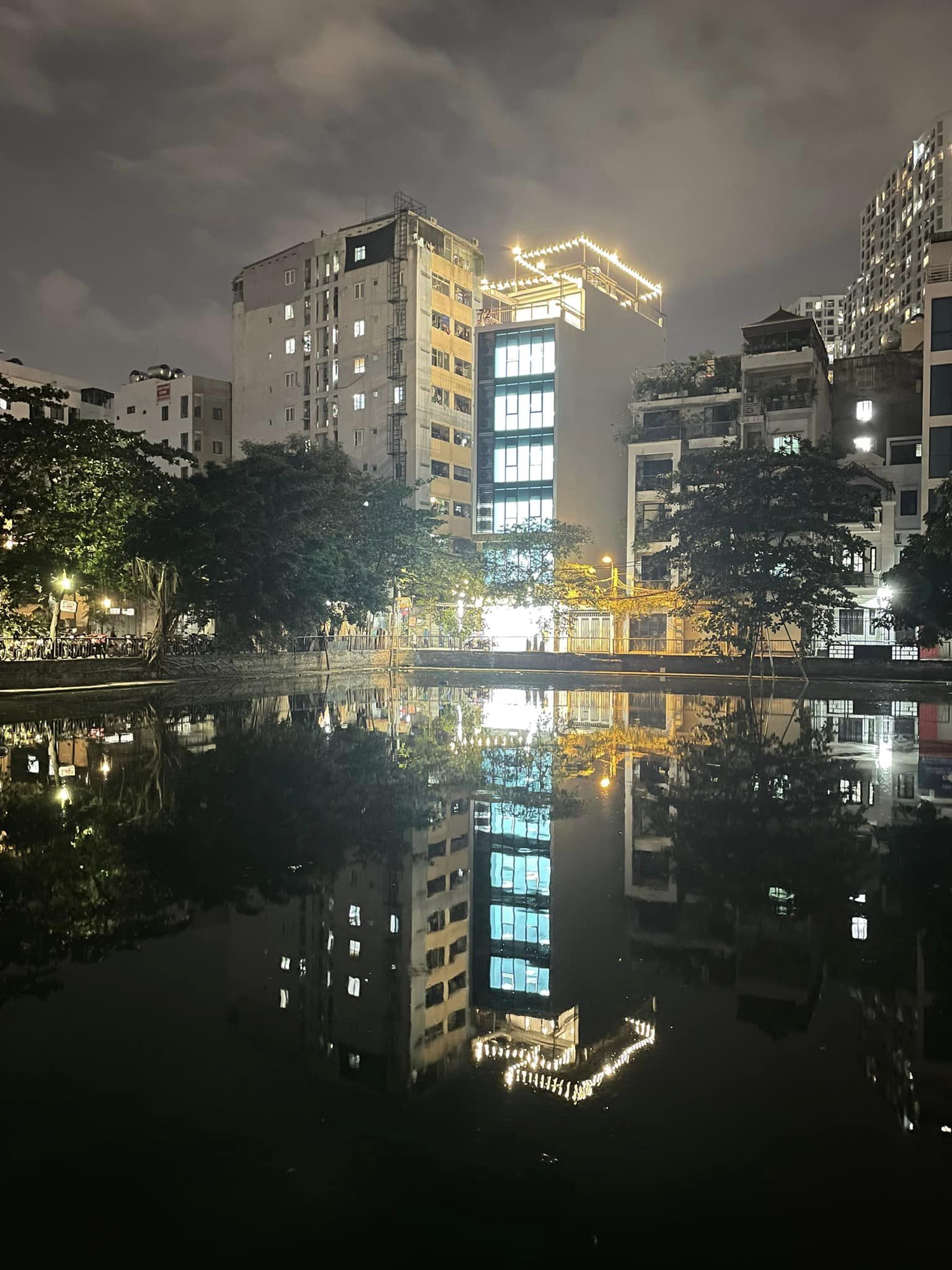 Bán Tòa Nhà 8 Tâng Mặt phố Thanh Xuân – 100M2 Mặt tiền 6M -View Hồ -29.9 Tỷ