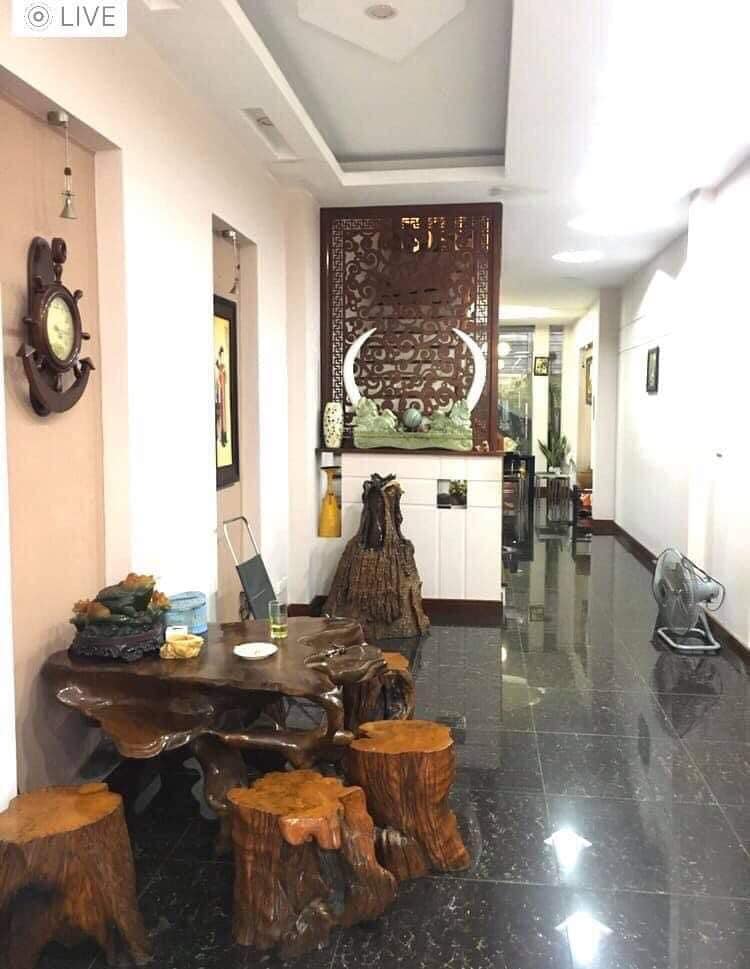 Người mẫu Hồng Tiến , Long Biên ,ô tô đổ cửa , nở hậu, 89m2 x 4T , mt 3.1m , nhỉnh 7 tỷ .